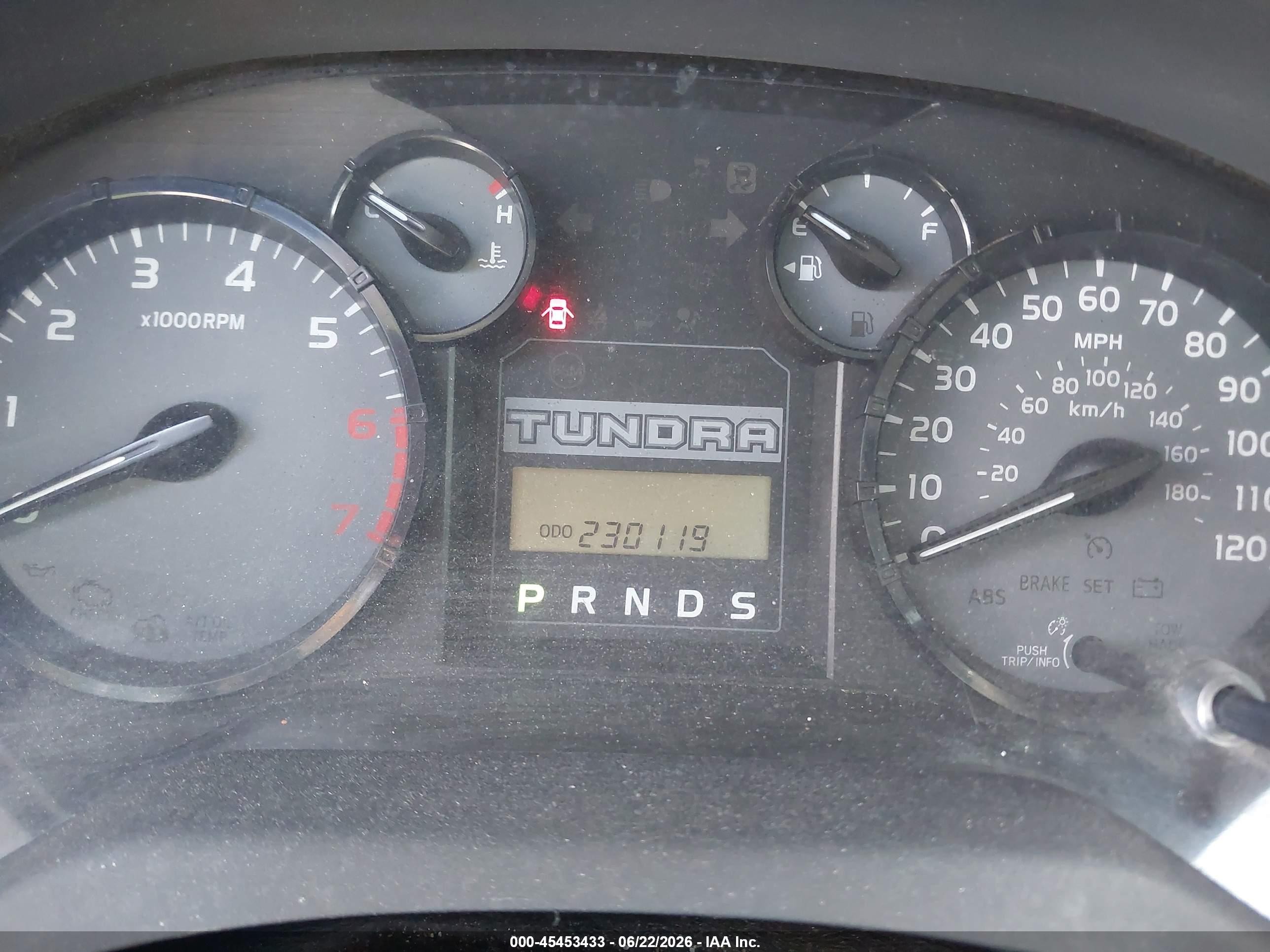 2014 Toyota Tundra Sr V6 Silver vin: 5TFRU5F16EX033155