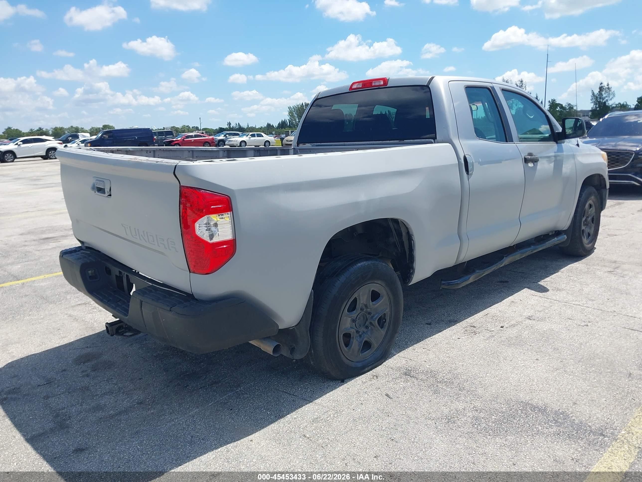 2014 Toyota Tundra Sr V6 Silver vin: 5TFRU5F16EX033155