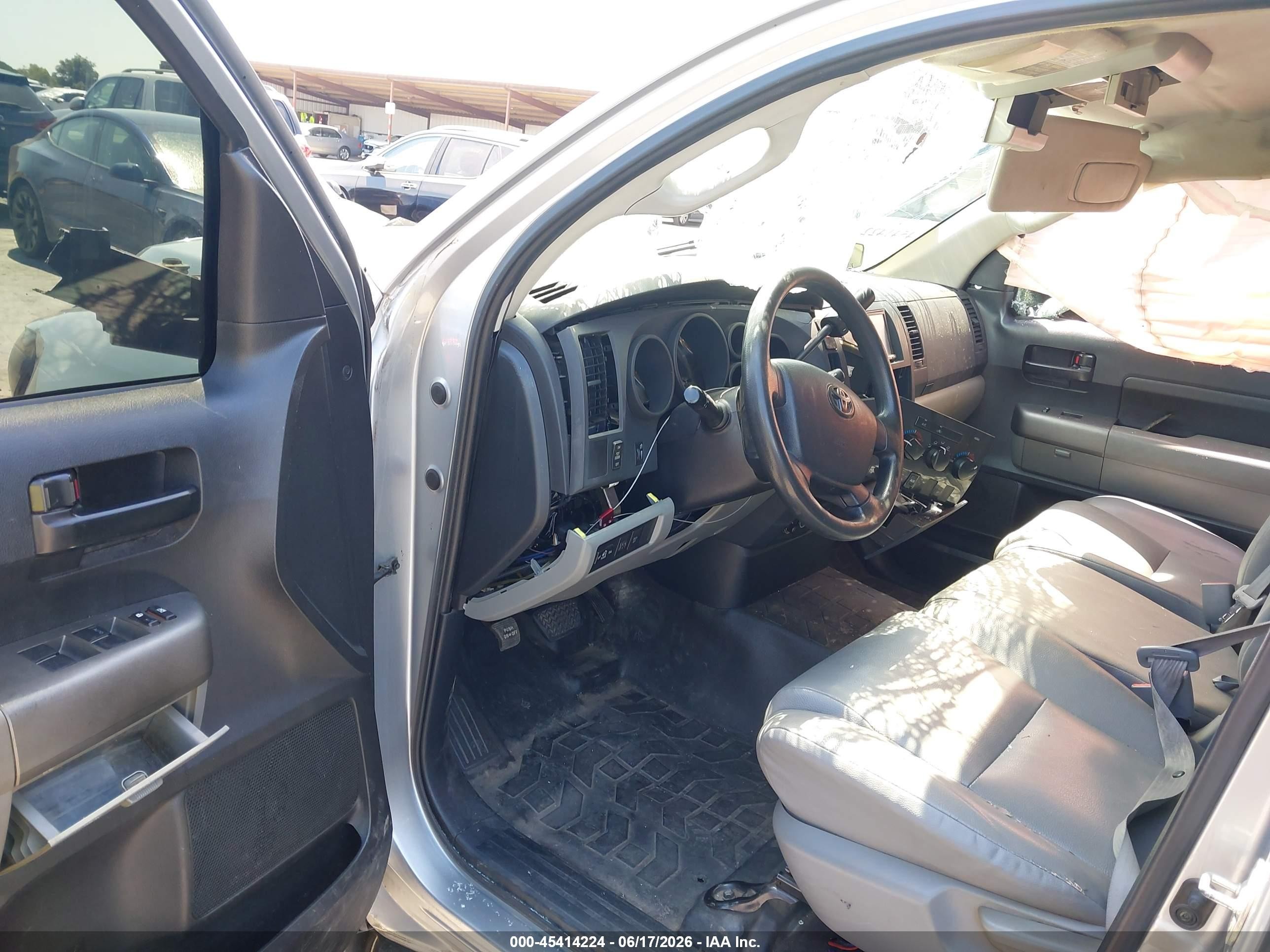 2010 Toyota Tundra Grade V6 Silver vin: 5TFRU5F19AX020801