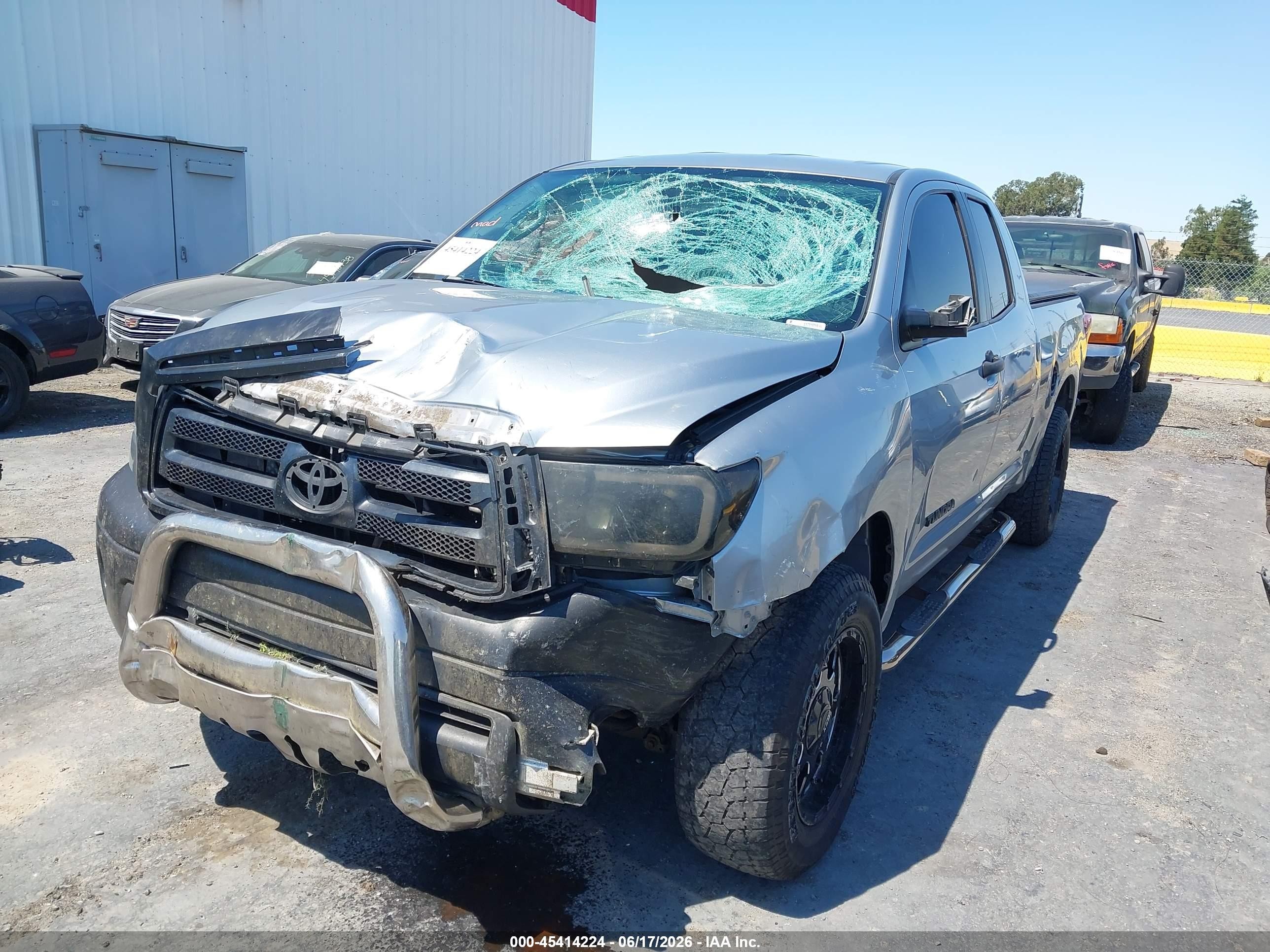 2010 Toyota Tundra Grade V6 Silver vin: 5TFRU5F19AX020801
