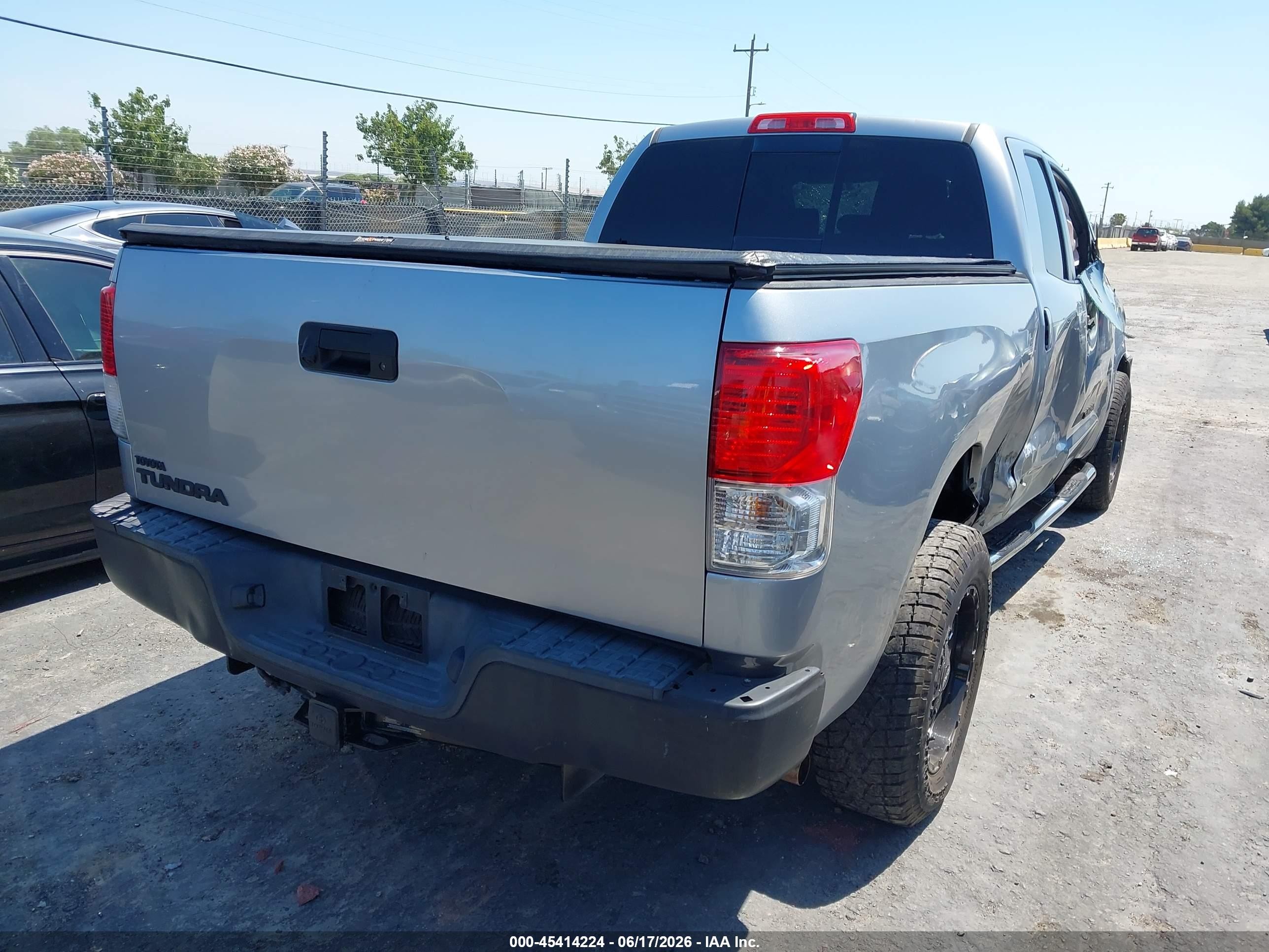 2010 Toyota Tundra Grade V6 Silver vin: 5TFRU5F19AX020801