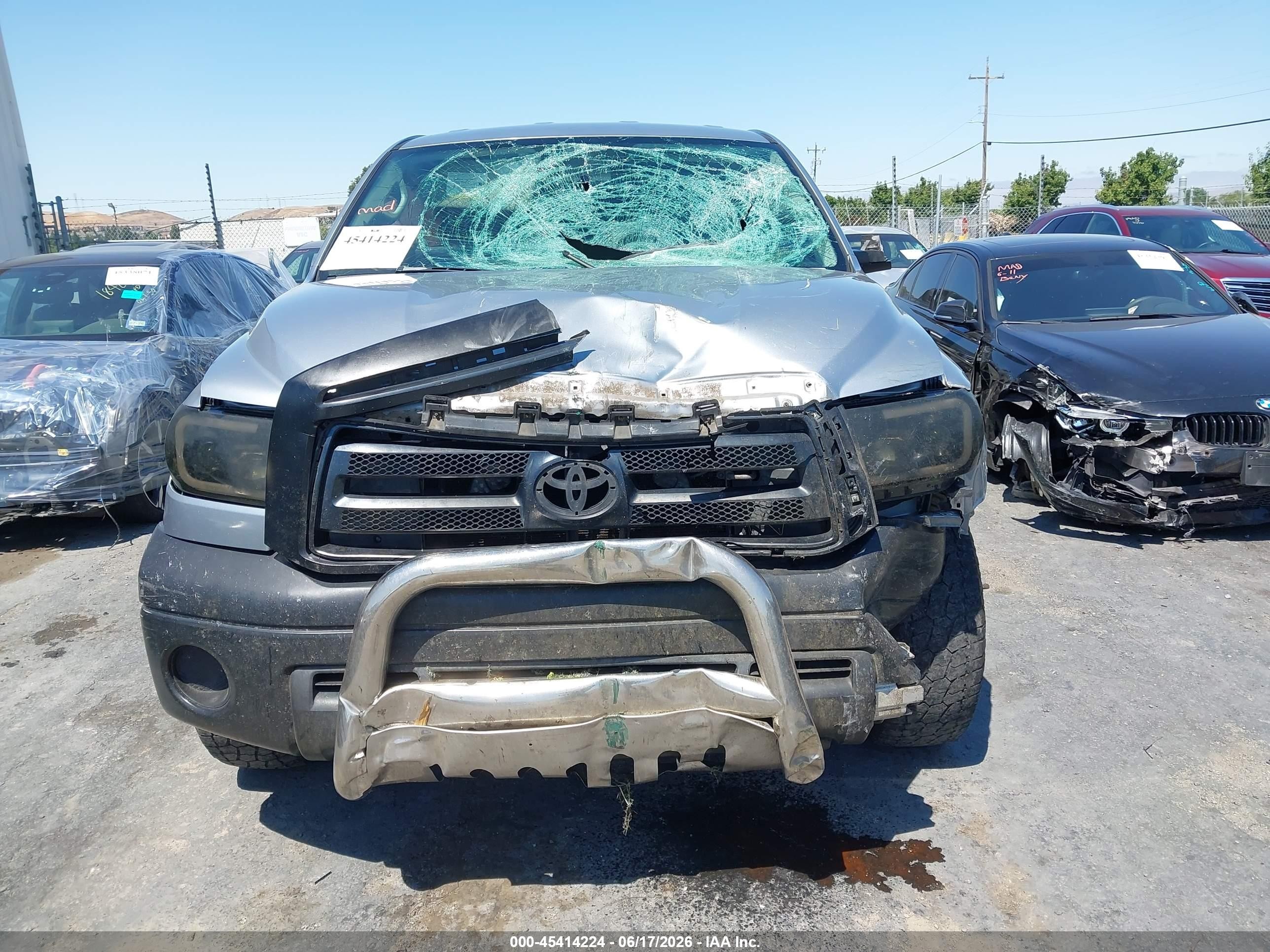 2010 Toyota Tundra Grade V6 Silver vin: 5TFRU5F19AX020801