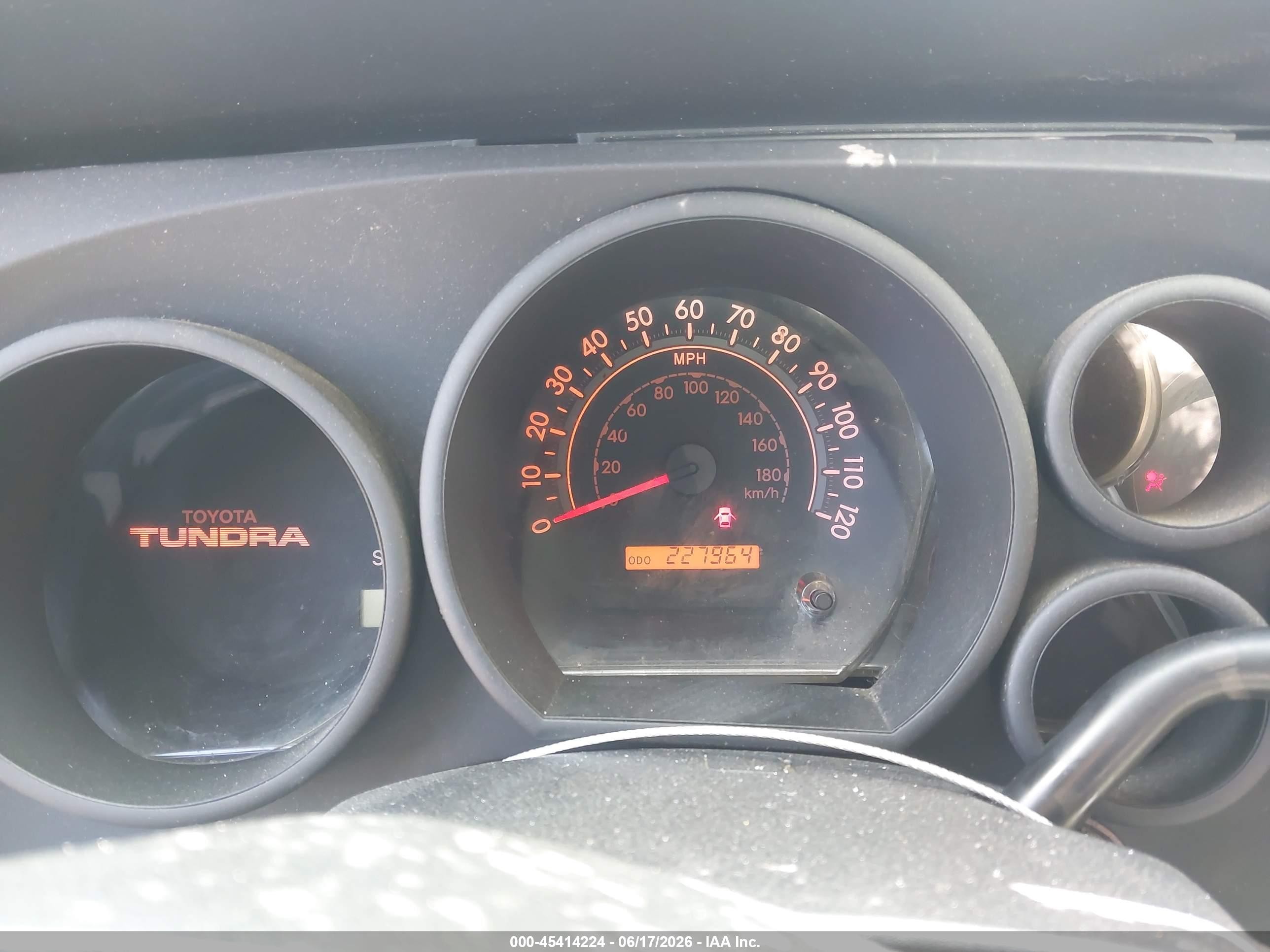 2010 Toyota Tundra Grade V6 Silver vin: 5TFRU5F19AX020801