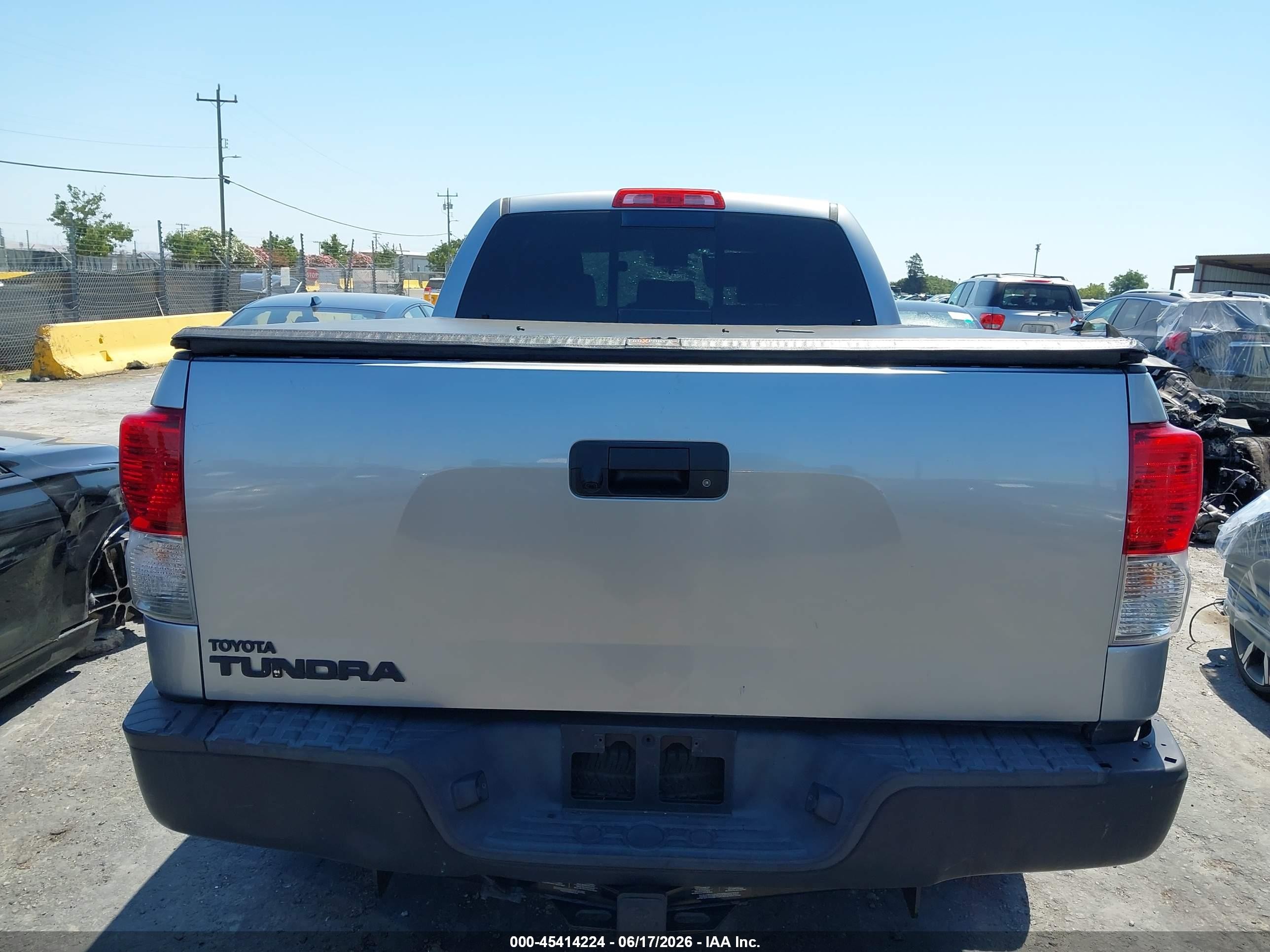 2010 Toyota Tundra Grade V6 Silver vin: 5TFRU5F19AX020801
