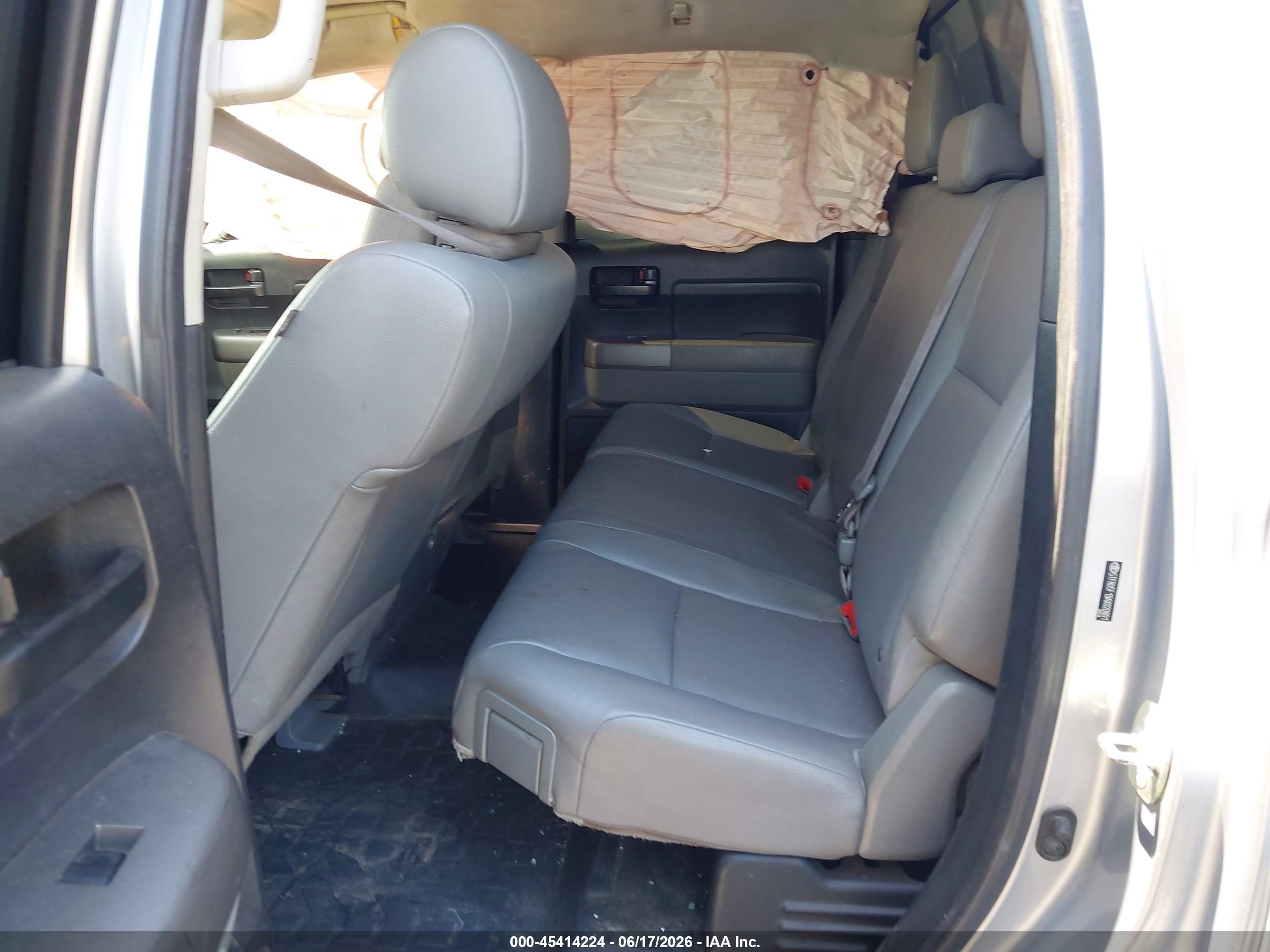 2010 Toyota Tundra Grade V6 Silver vin: 5TFRU5F19AX020801