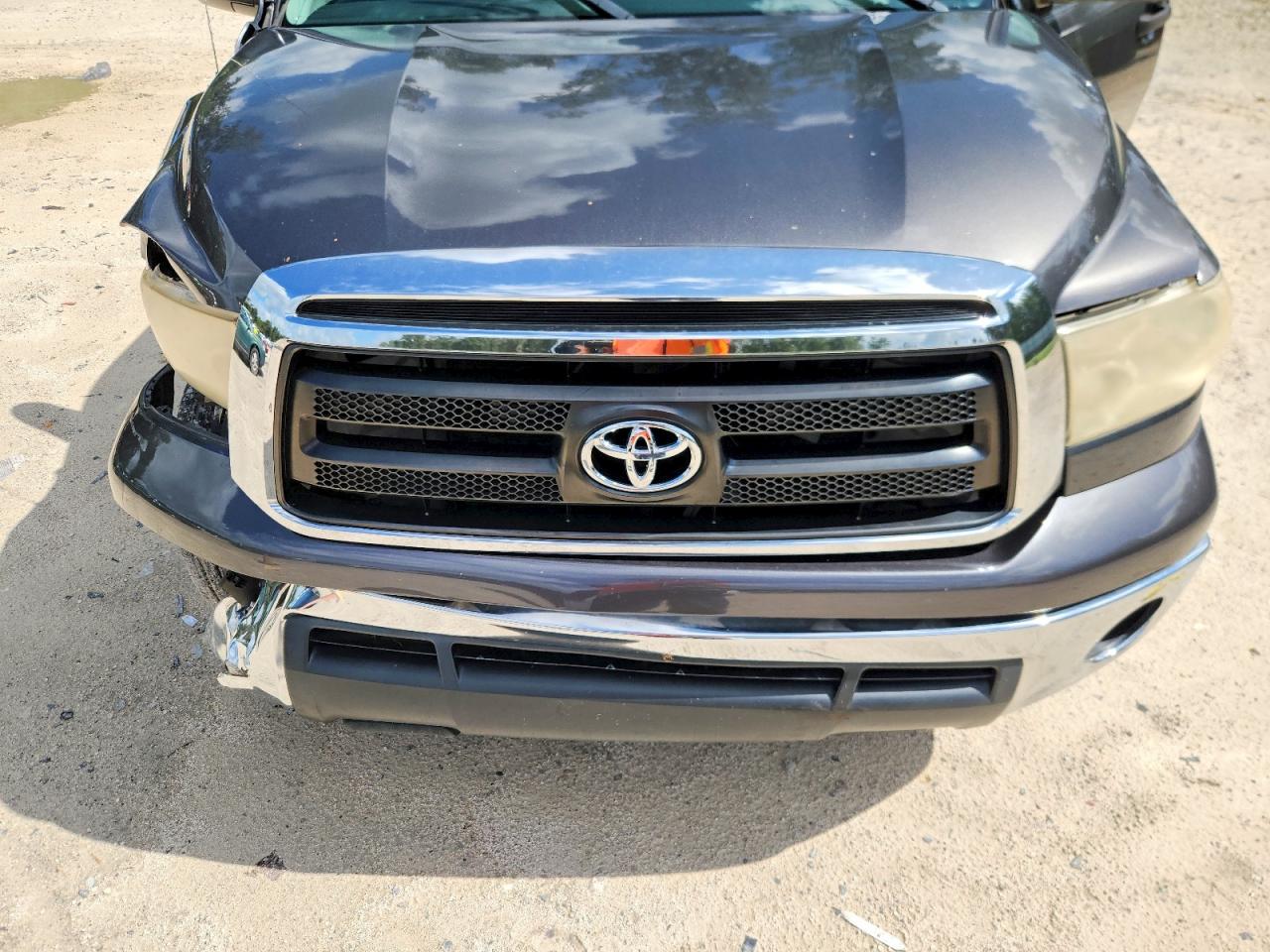 2011 Toyota Tundra Double Cab Sr5 Gray vin: 5TFRU5F19BX024834