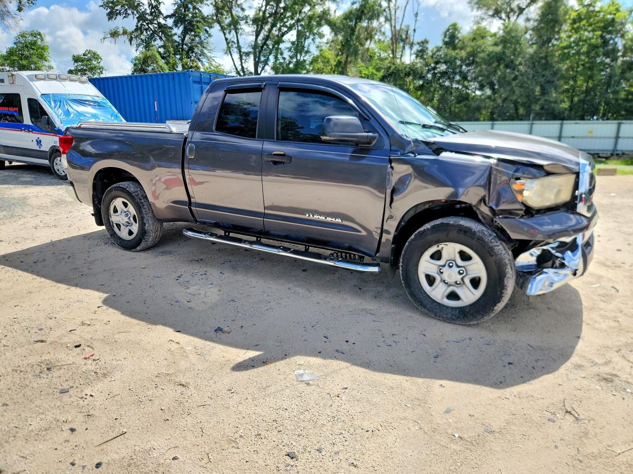 2011 Toyota Tundra Double Cab Sr5 Gray vin: 5TFRU5F19BX024834