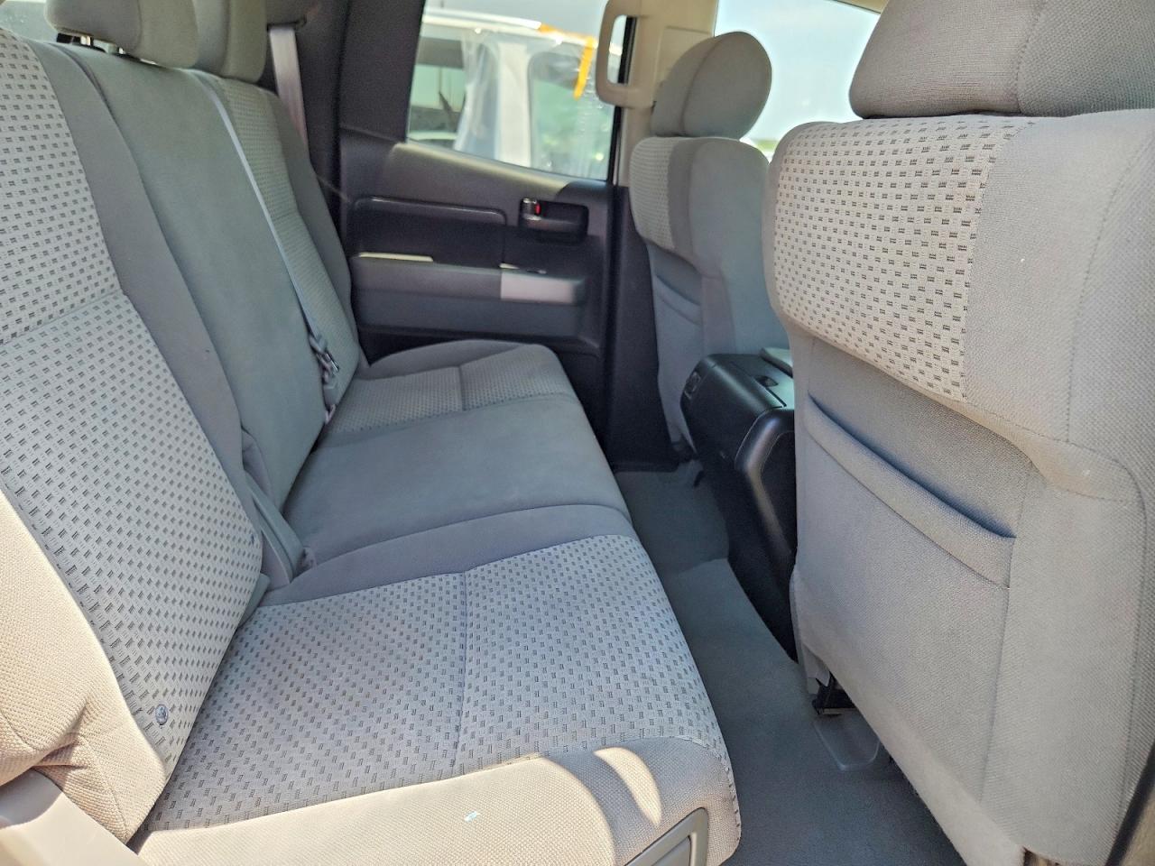 2007 Toyota Tundra Sr5 White vin: 5TFRV54107X030156