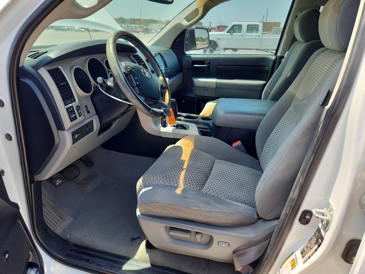 2007 Toyota Tundra Sr5 White vin: 5TFRV54107X030156