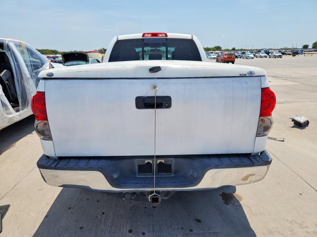 2007 Toyota Tundra Sr5 White vin: 5TFRV54107X030156