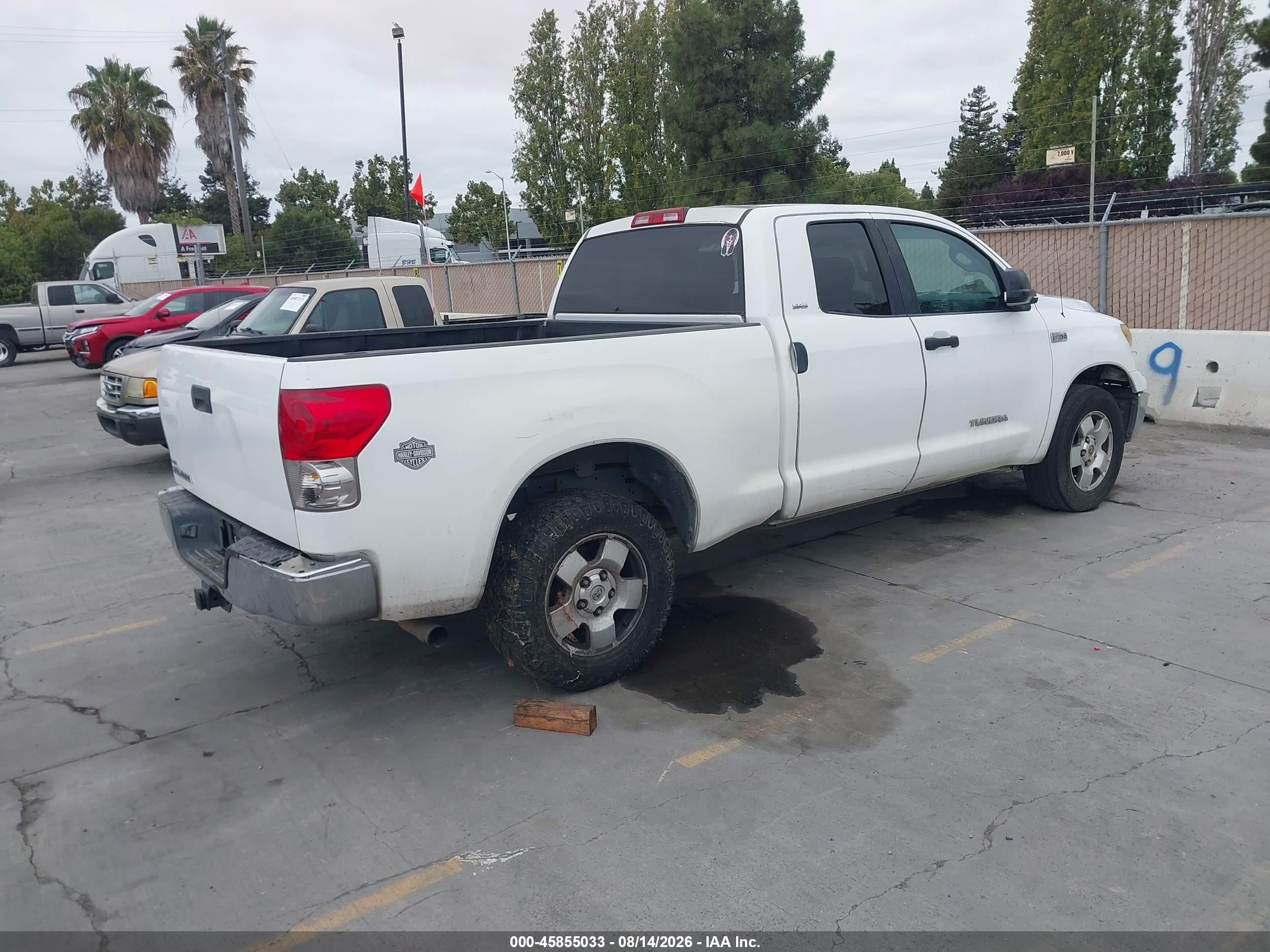 2007 Toyota Tundra Sr5 V8 Белый vin: 5TFRV54107X030478