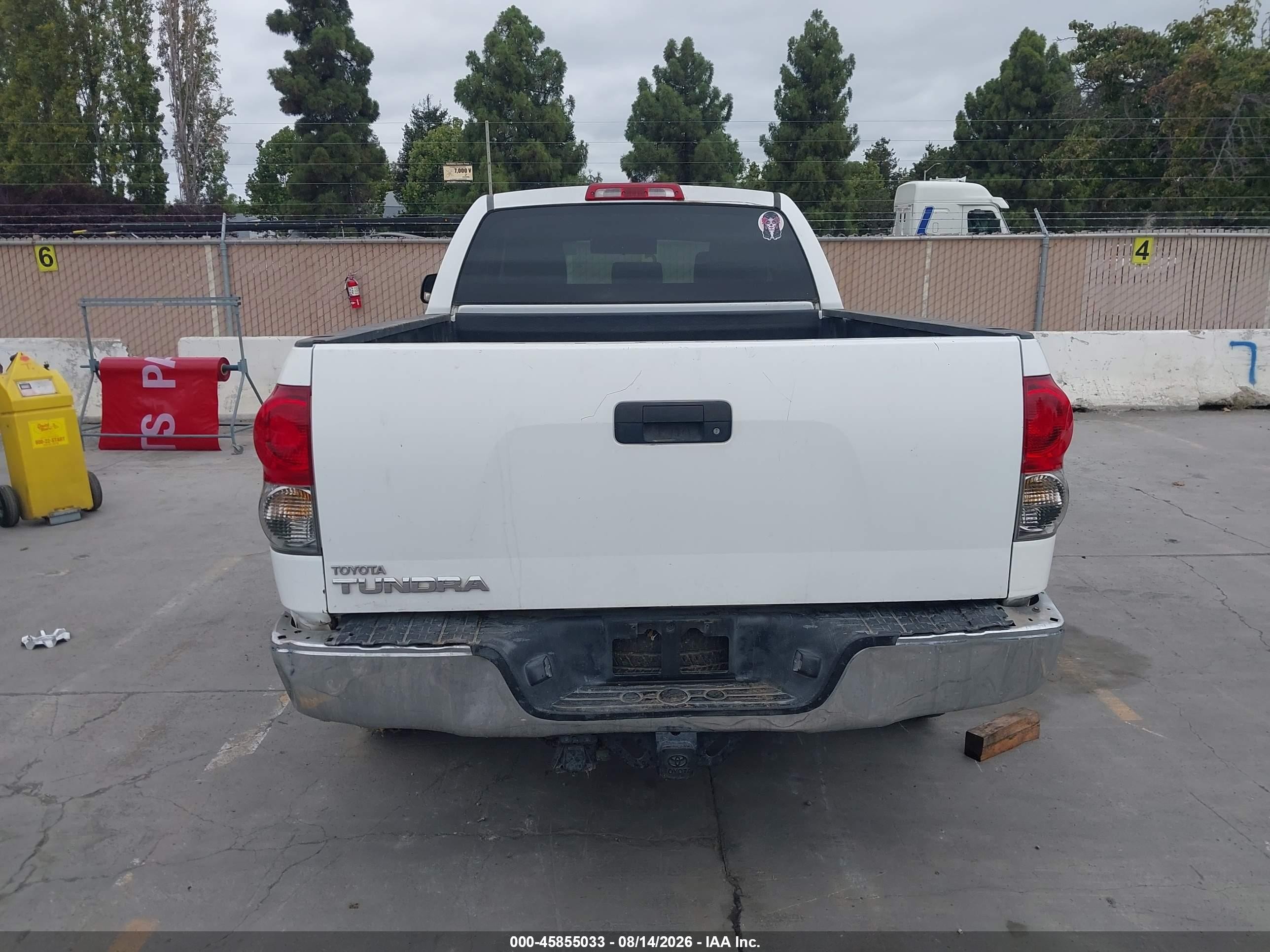 2007 Toyota Tundra Sr5 V8 Белый vin: 5TFRV54107X030478