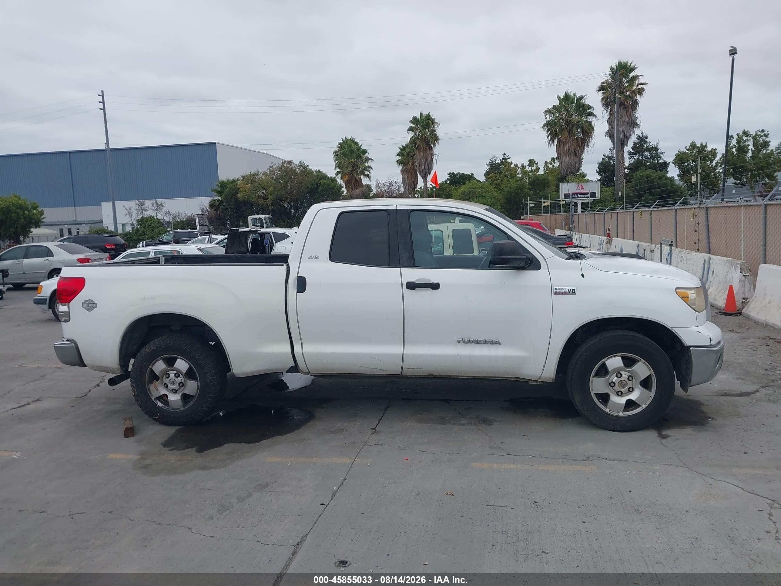 2007 Toyota Tundra Sr5 V8 Белый vin: 5TFRV54107X030478