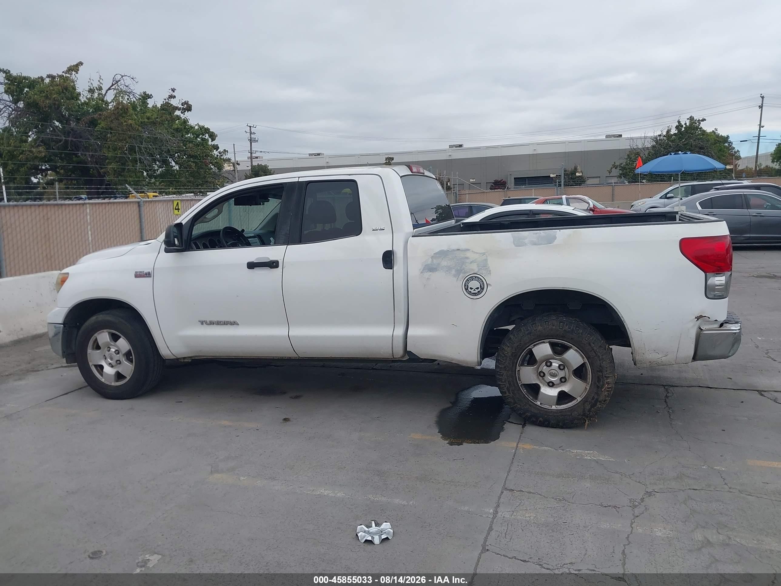 2007 Toyota Tundra Sr5 V8 Белый vin: 5TFRV54107X030478