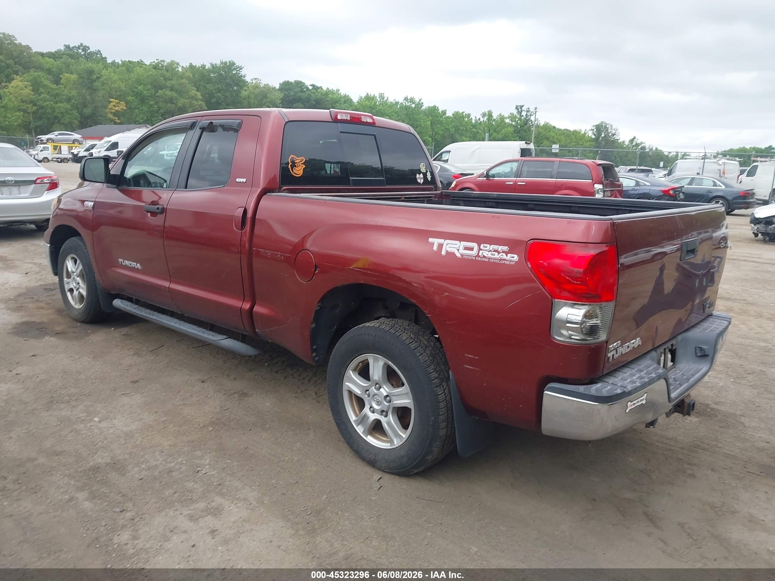 2007 Toyota Tundra Sr5 V8 Burgundy vin: 5TFRV54117X007310