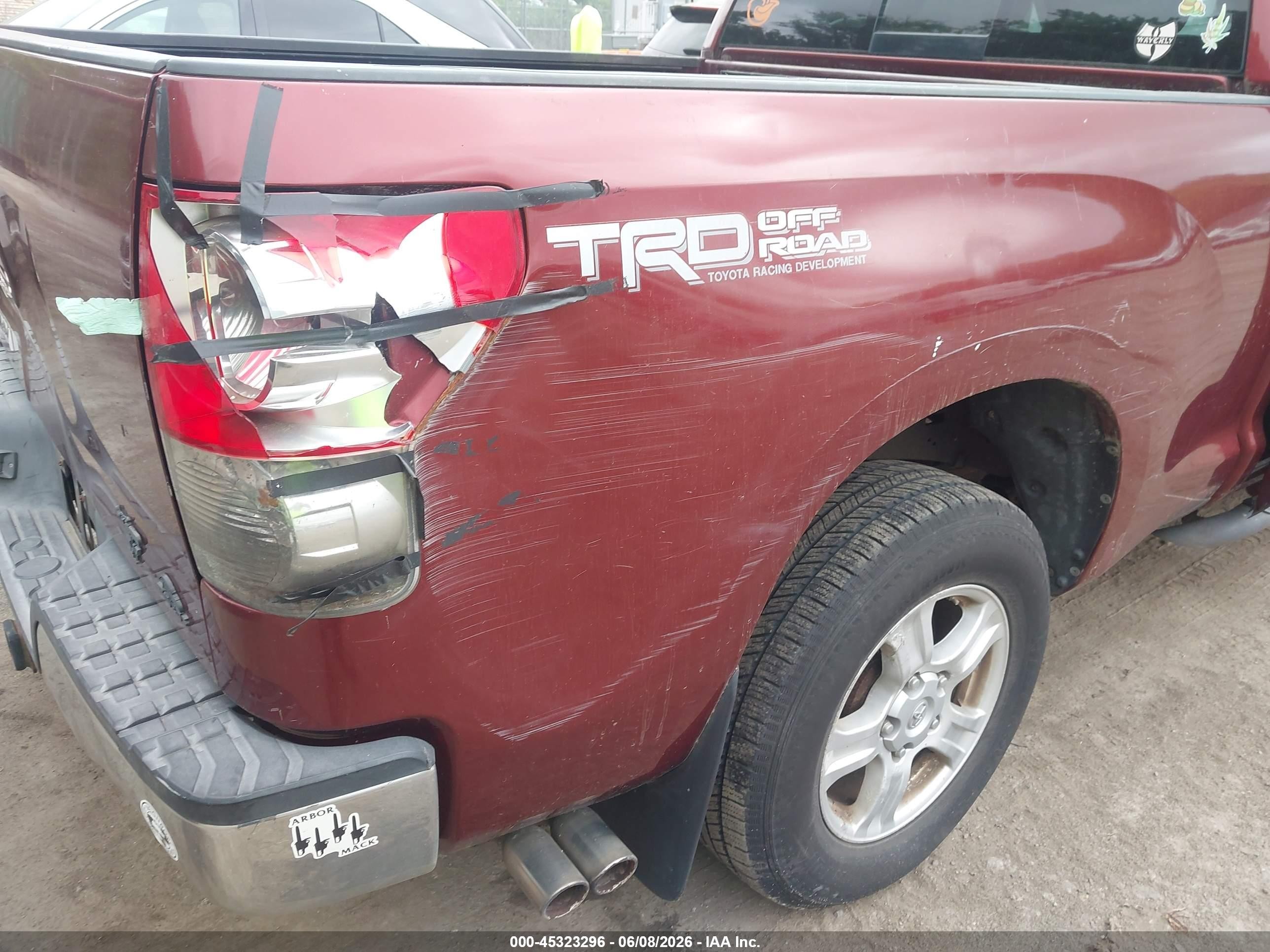 2007 Toyota Tundra Sr5 V8 Burgundy vin: 5TFRV54117X007310