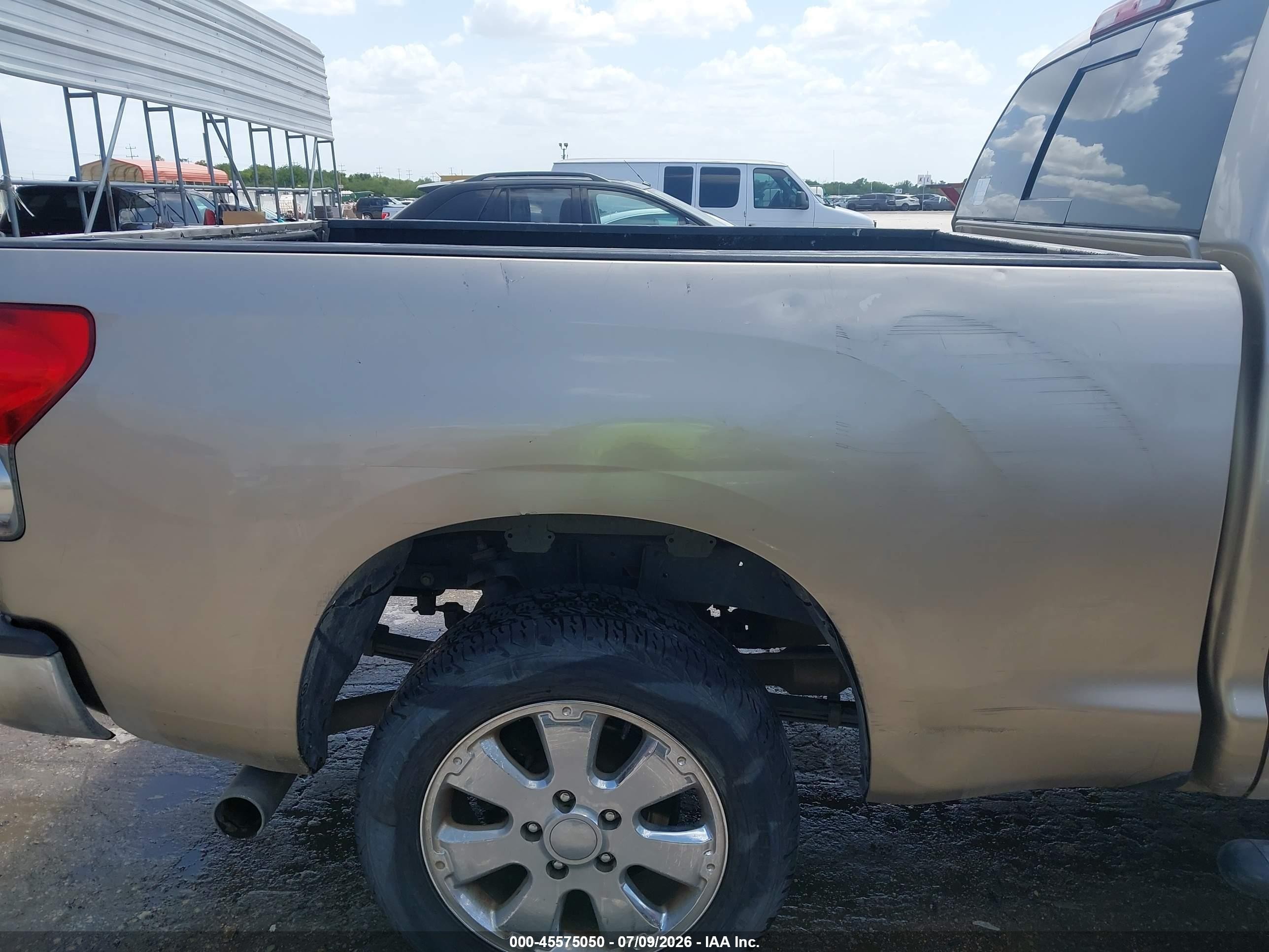 2007 Toyota Tundra Sr5 V8 Beige vin: 5TFRV54117X009056