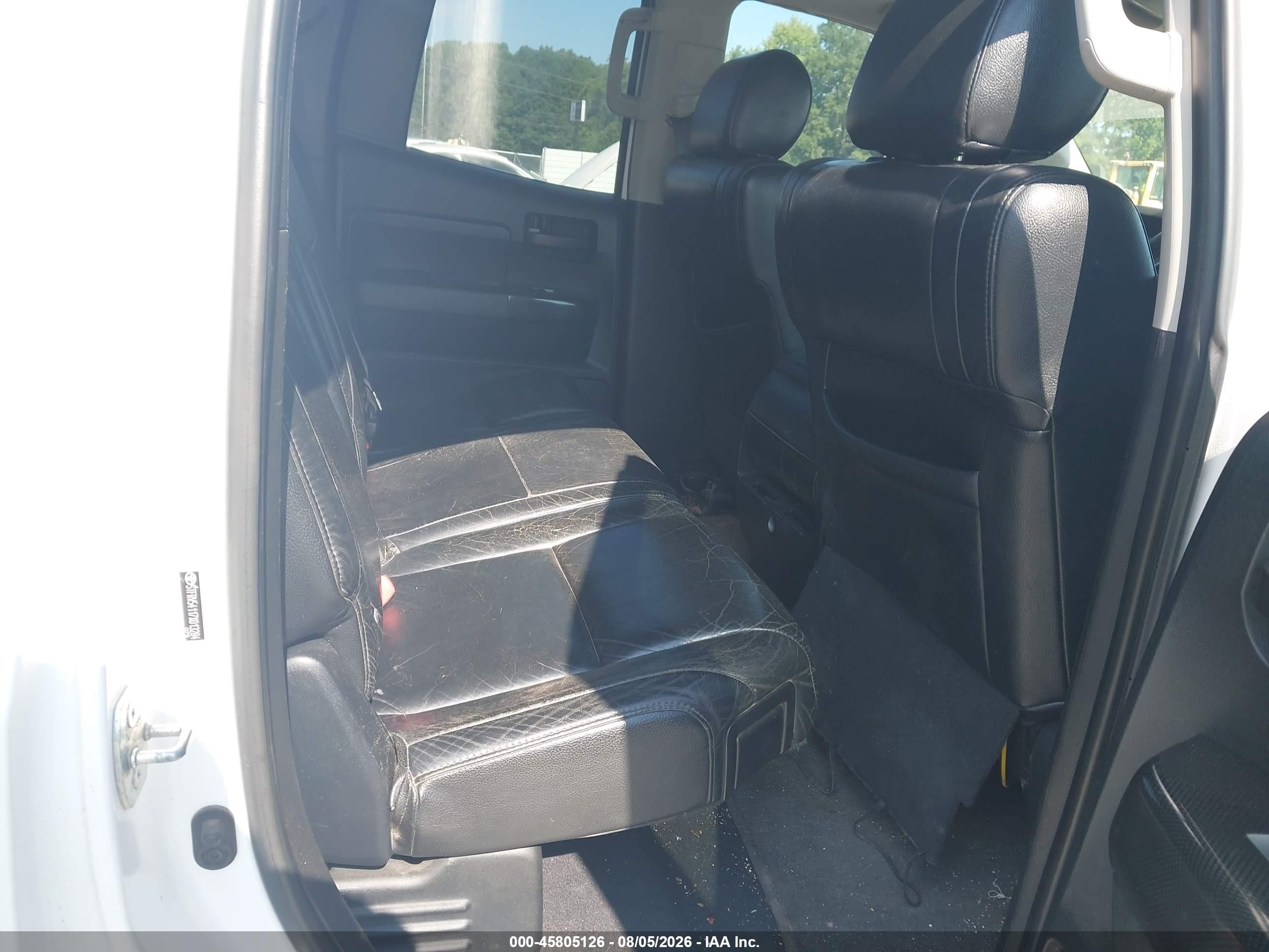2007 Toyota Tundra Sr5 V8 White vin: 5TFRV54117X013284