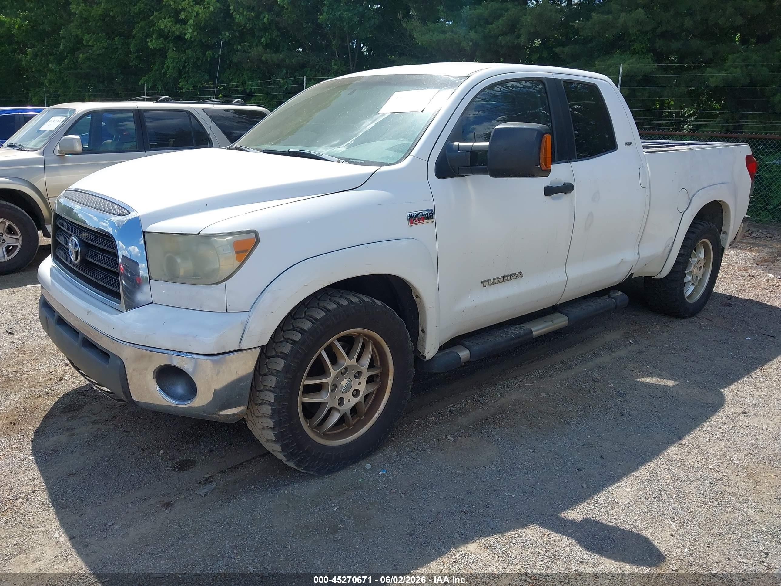 2007 Toyota Tundra Sr5 V8 White vin: 5TFRV54117X018792