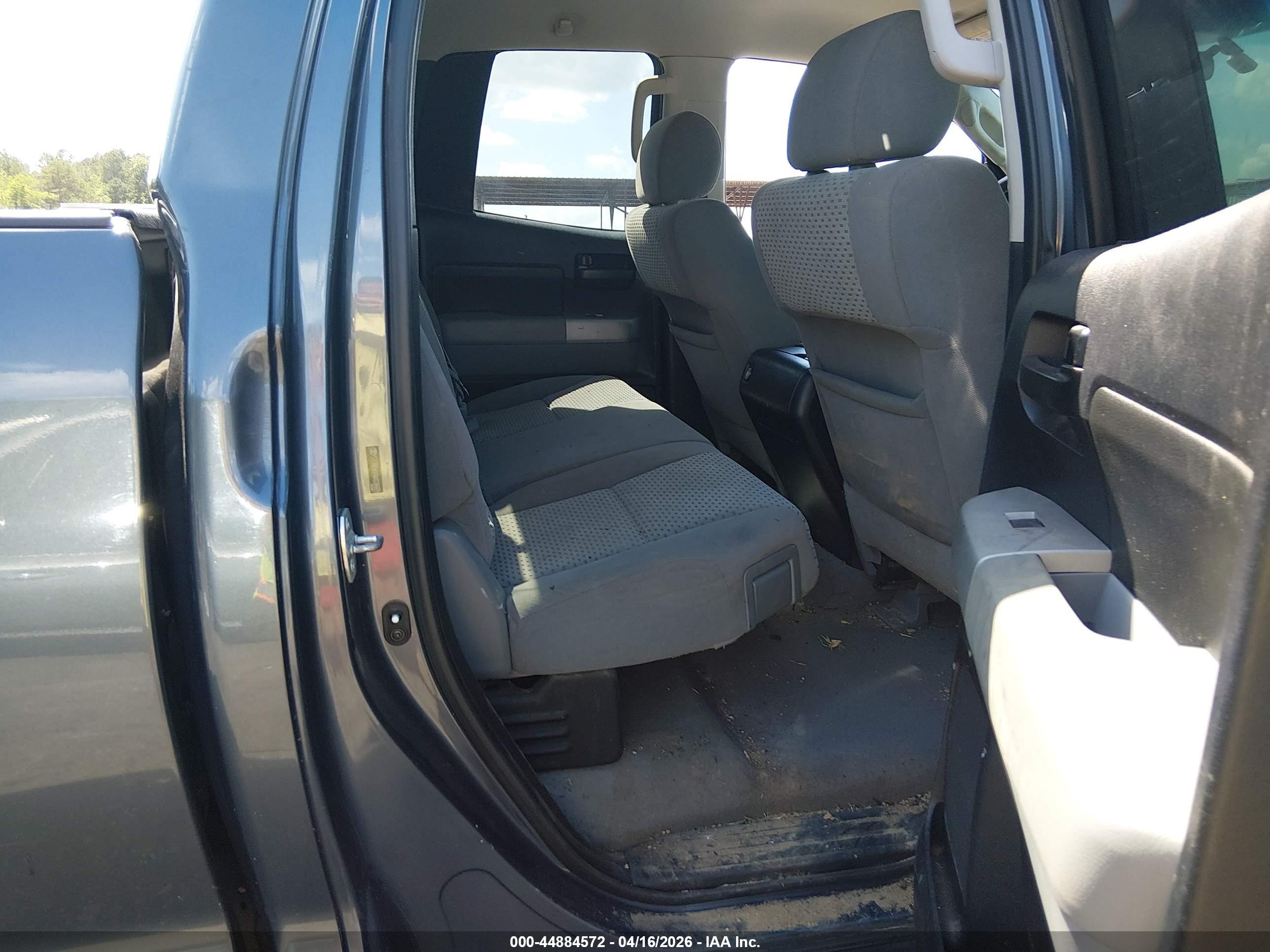 2008 Toyota Tundra Sr5 5.7l V8 Черный vin: 5TFRV54118X038669