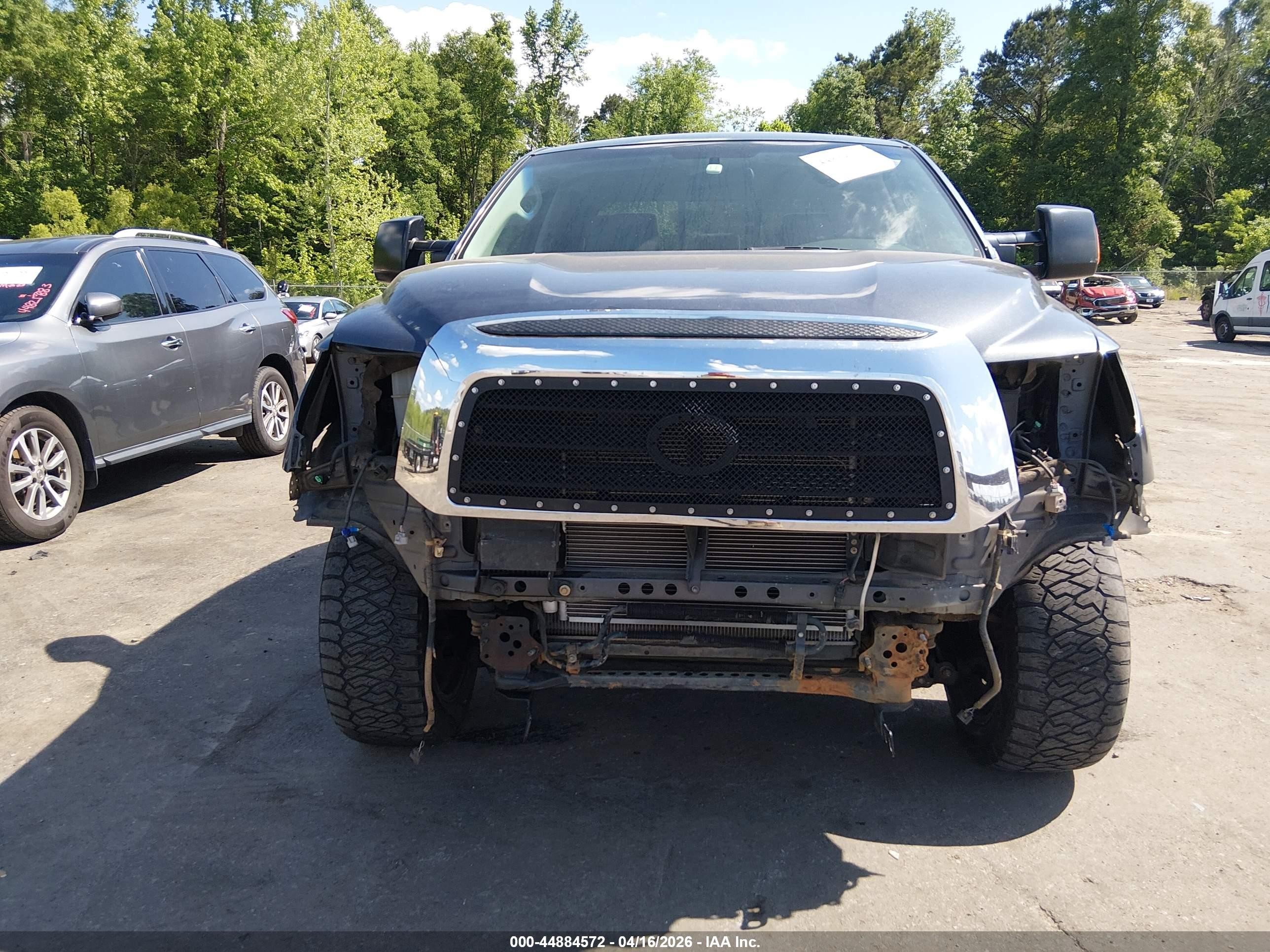 2008 Toyota Tundra Sr5 5.7l V8 Черный vin: 5TFRV54118X038669