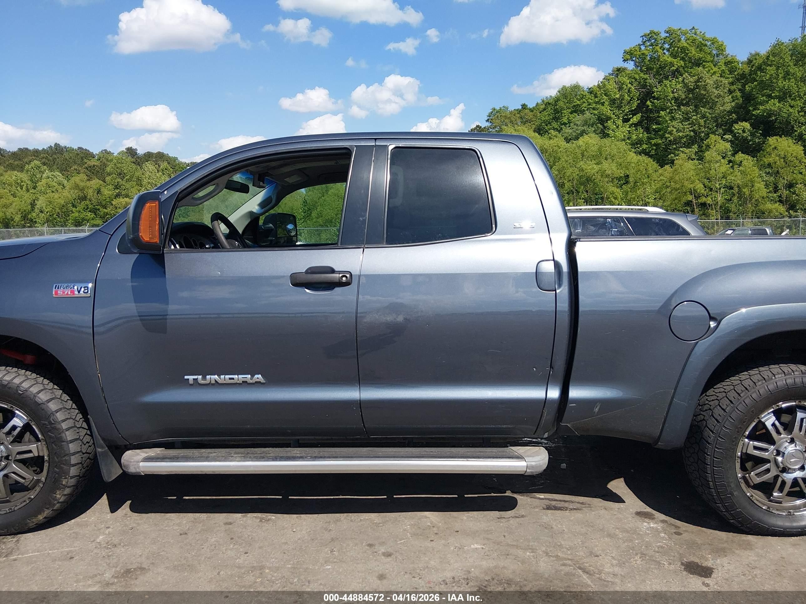 2008 Toyota Tundra Sr5 5.7l V8 Черный vin: 5TFRV54118X038669
