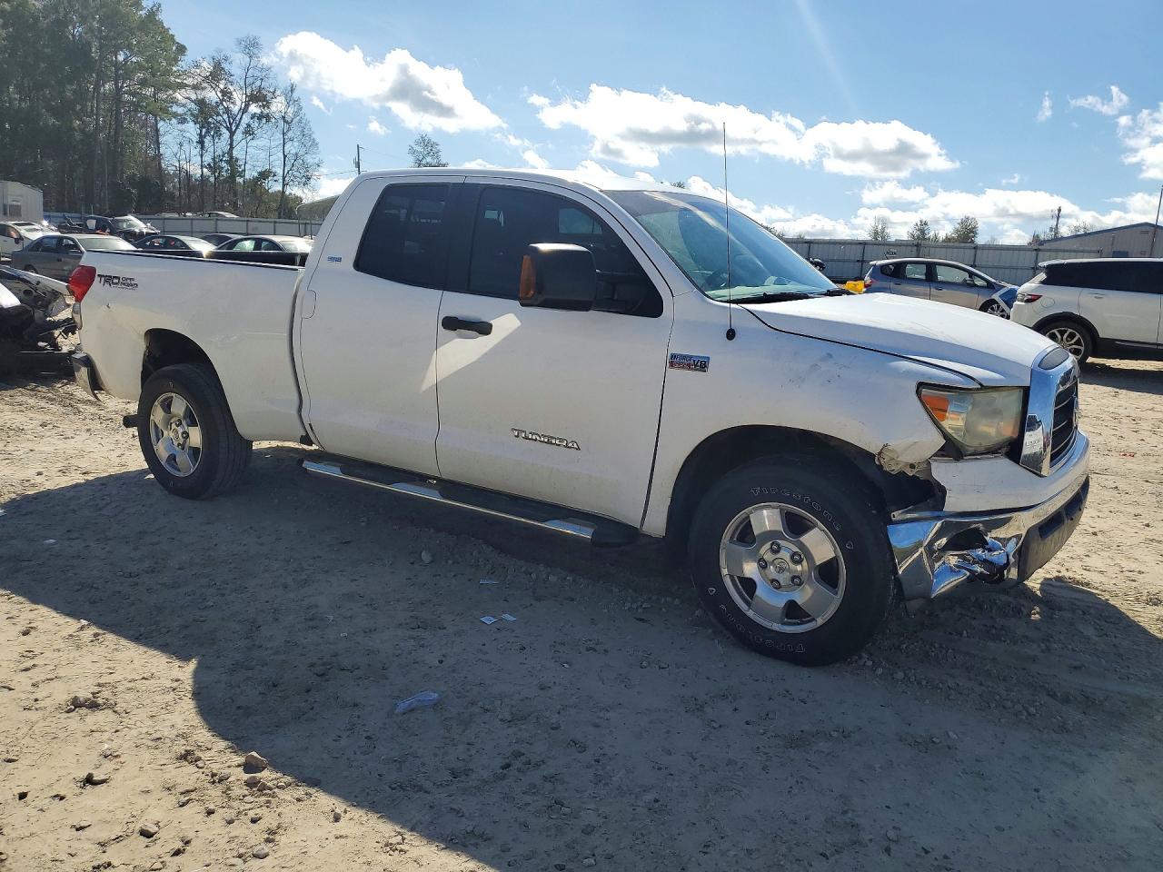 2008 Toyota Tundra Sr5 White vin: 5TFRV54118X041975