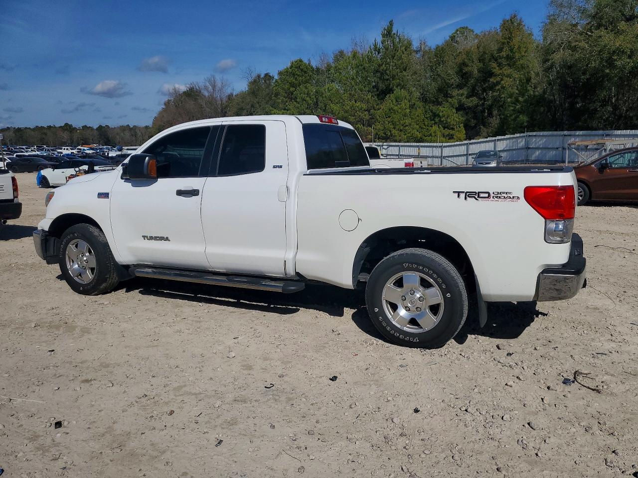 2008 Toyota Tundra Sr5 White vin: 5TFRV54118X041975
