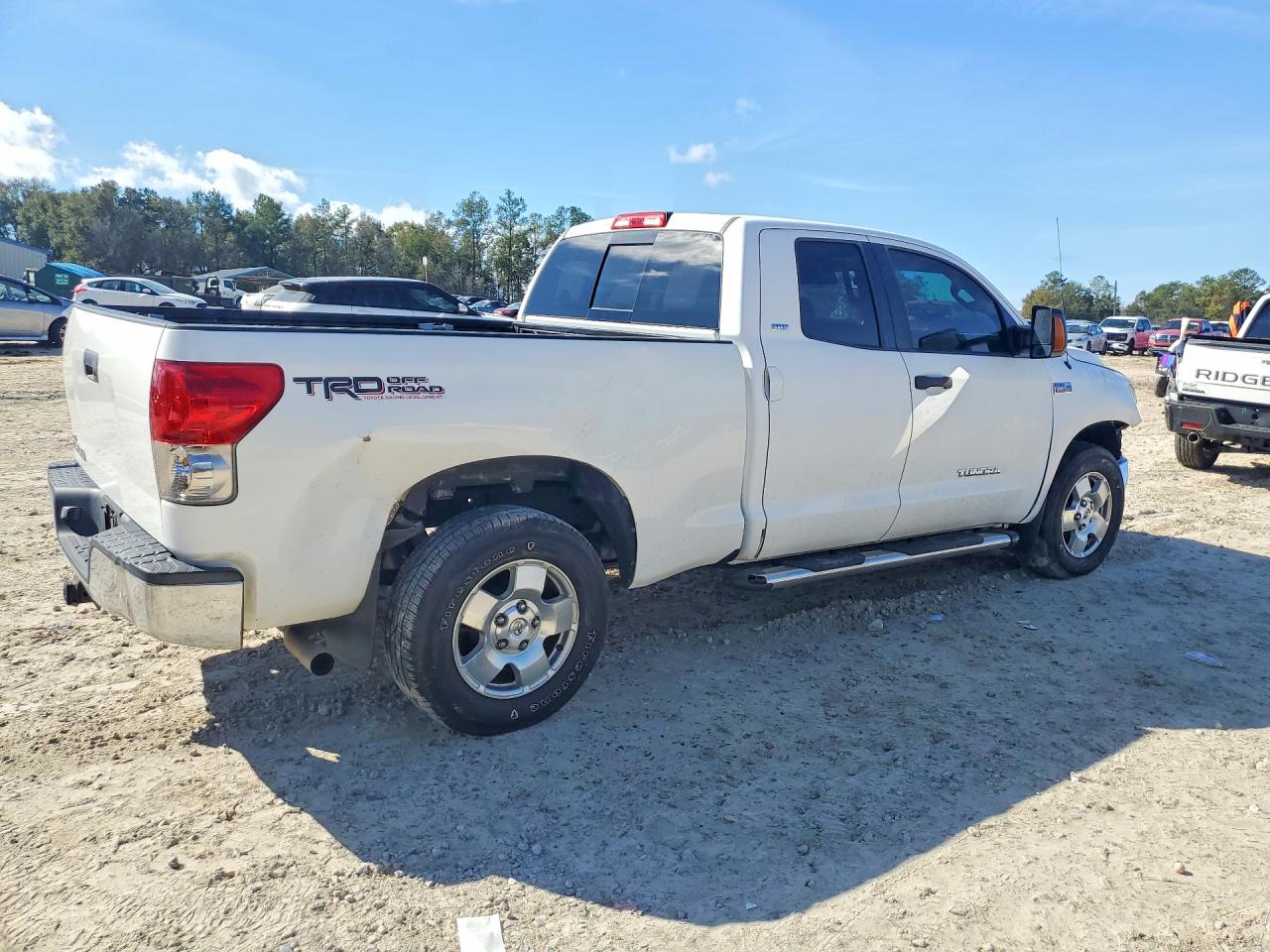 2008 Toyota Tundra Sr5 White vin: 5TFRV54118X041975
