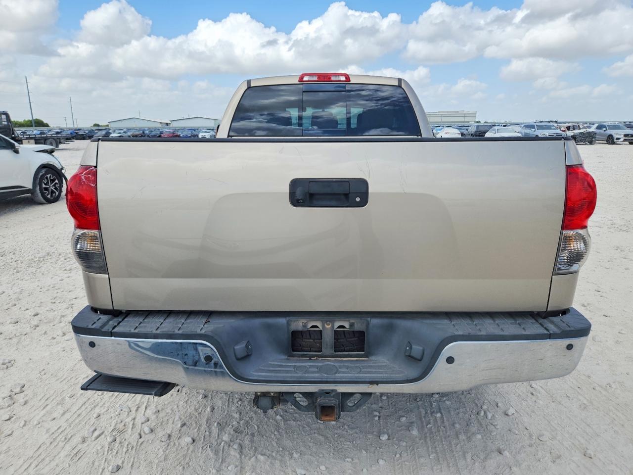 2008 Toyota Tundra Sr5 Tan vin: 5TFRV54128X039930