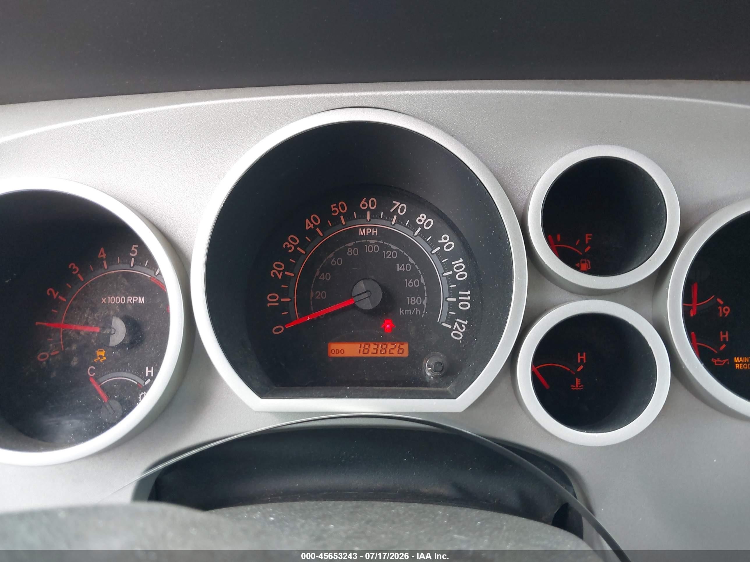 2008 Toyota Tundra Base 5.7l V8 White vin: 5TFRV54128X065279