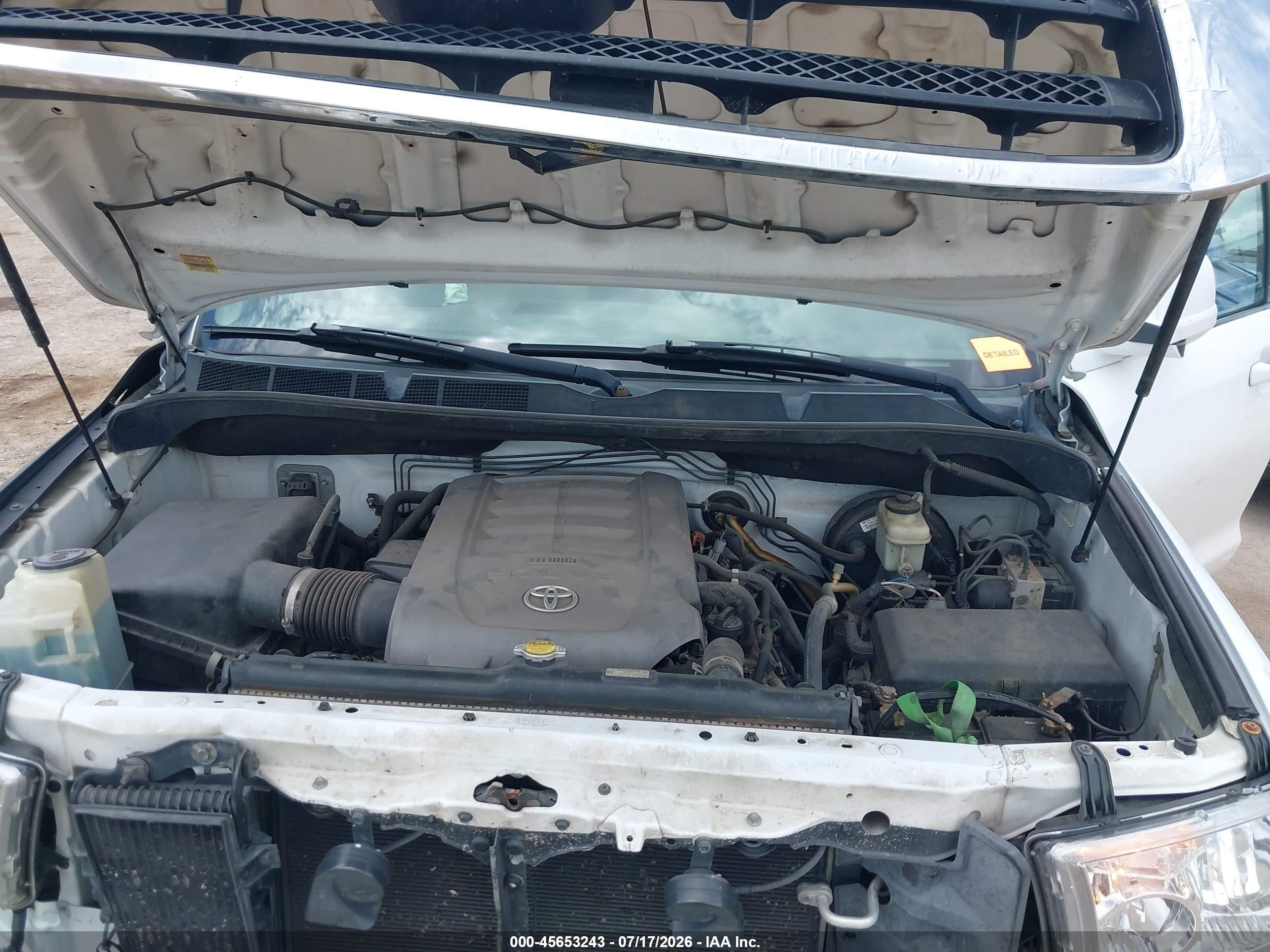 2008 Toyota Tundra Base 5.7l V8 White vin: 5TFRV54128X065279