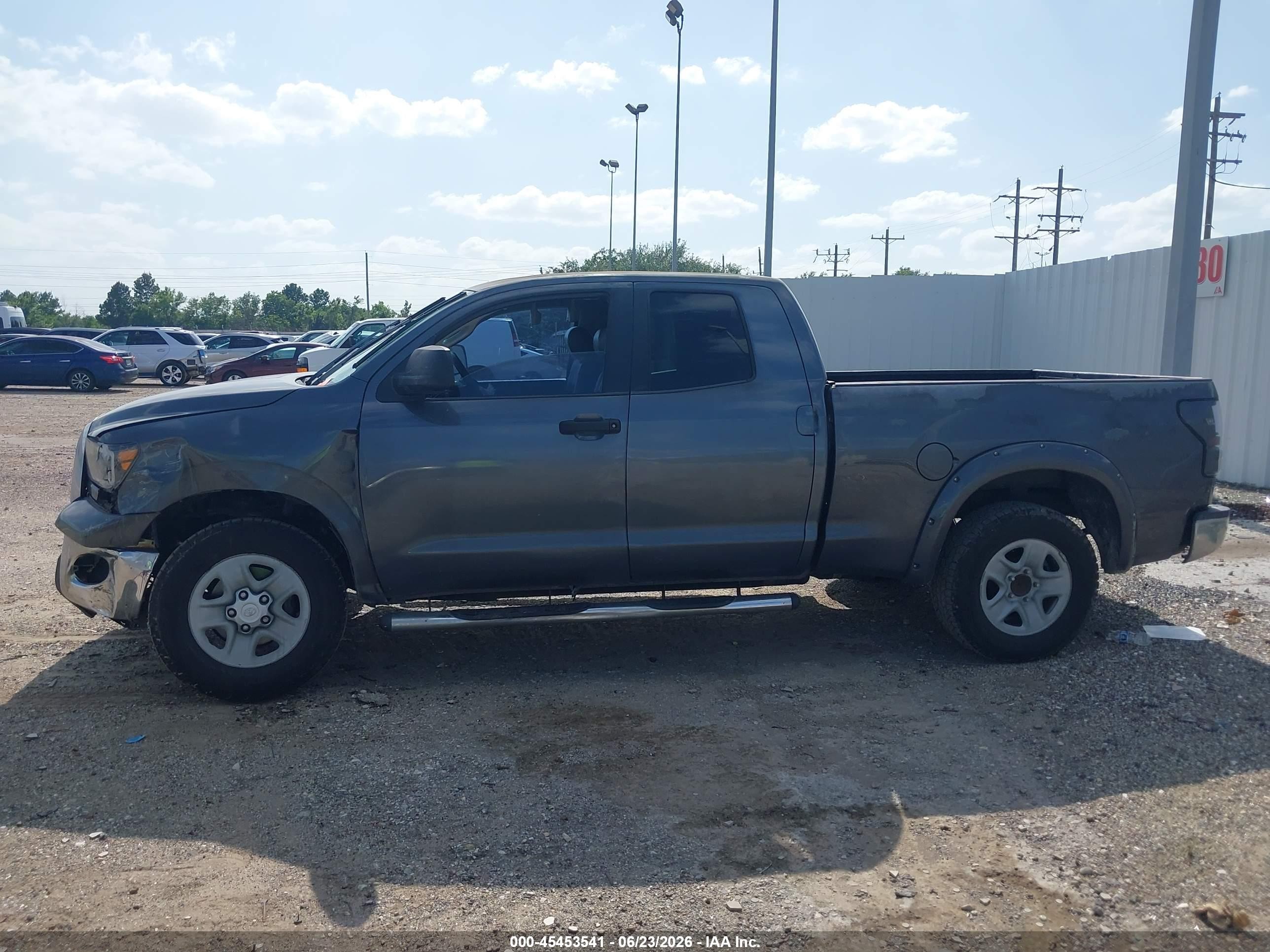 2007 Toyota Tundra Sr5 V8 Gray vin: 5TFRV54137X009950