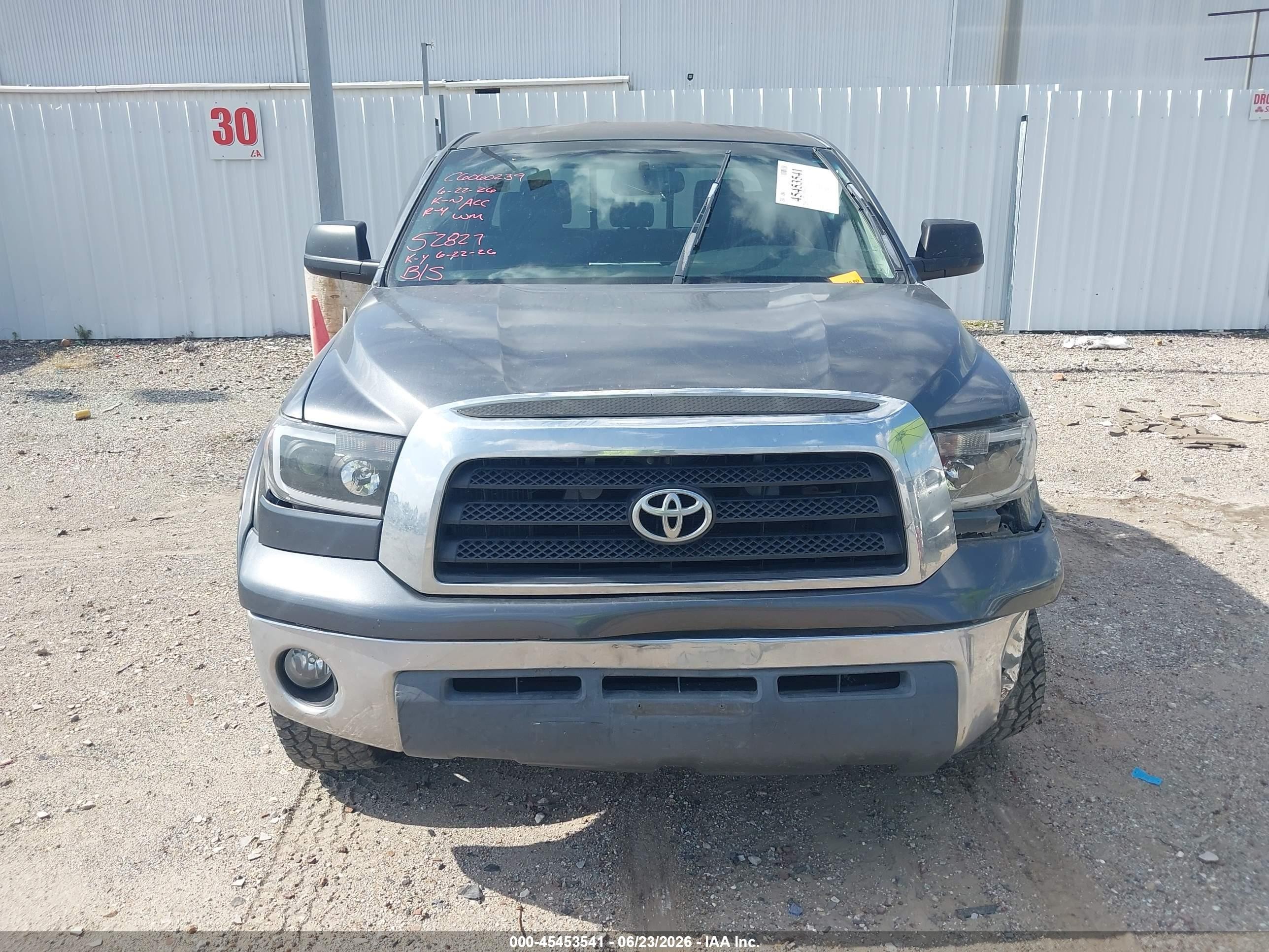 2007 Toyota Tundra Sr5 V8 Gray vin: 5TFRV54137X009950
