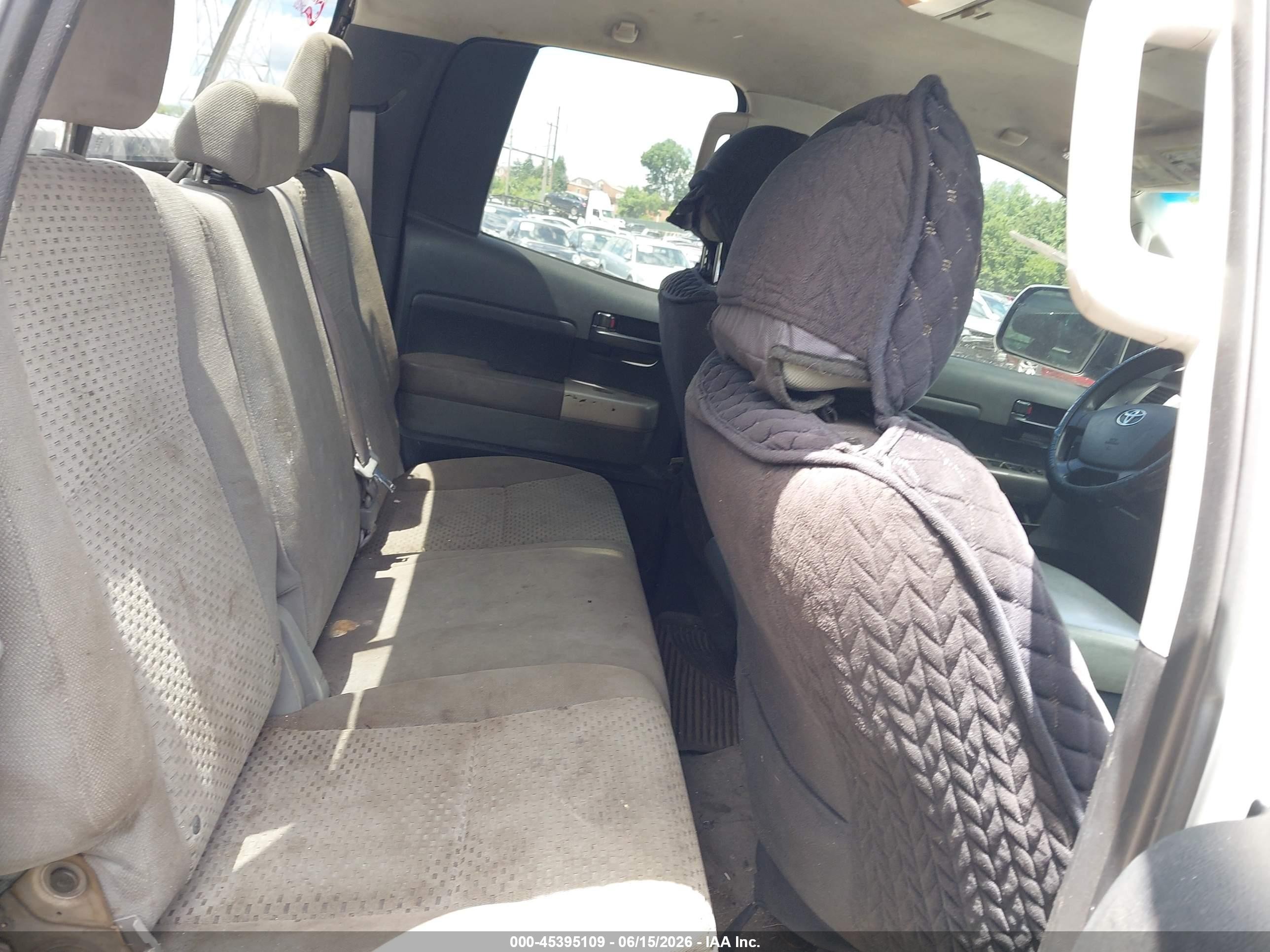2007 Toyota Tundra Sr5 V8 White vin: 5TFRV54137X018132