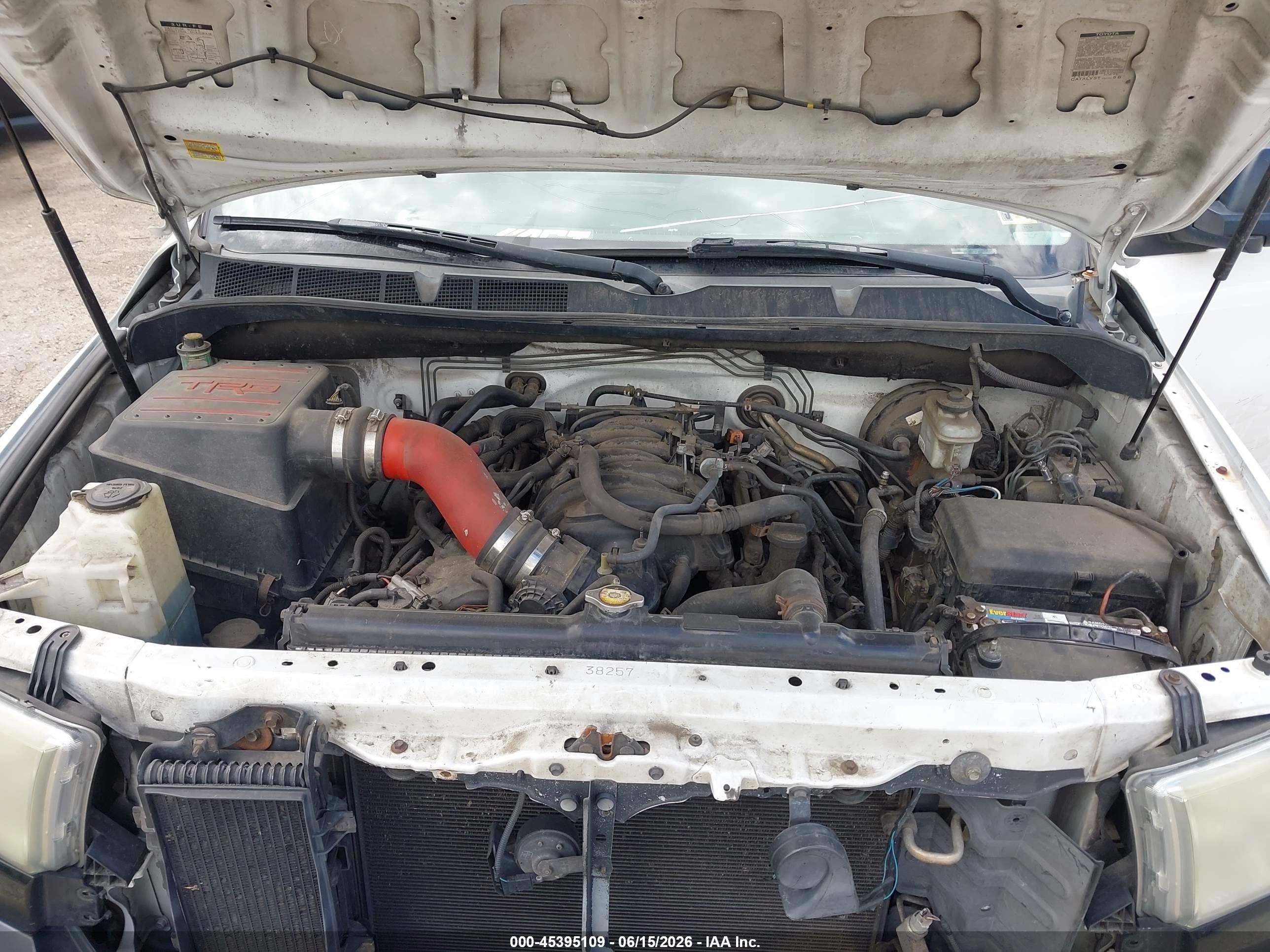 2007 Toyota Tundra Sr5 V8 White vin: 5TFRV54137X018132