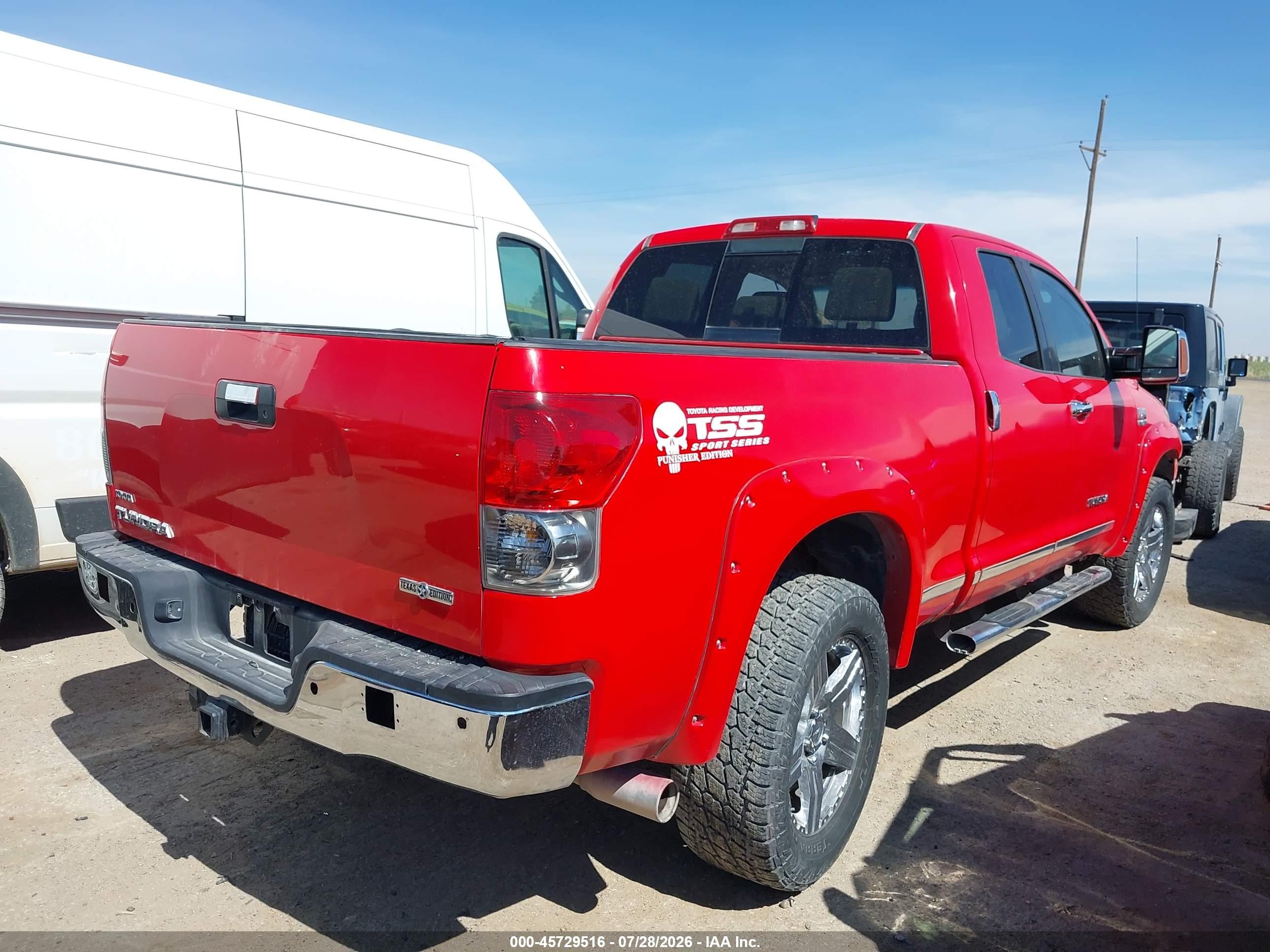 2007 Toyota Tundra Sr5 V8 Red vin: 5TFRV54137X021239