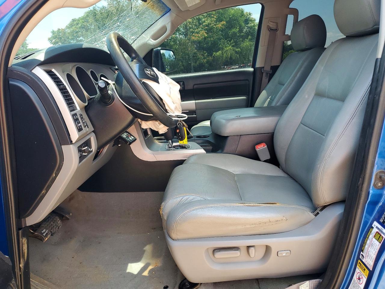 2008 Toyota Tundra Sr5 Blue vin: 5TFRV54138X040472