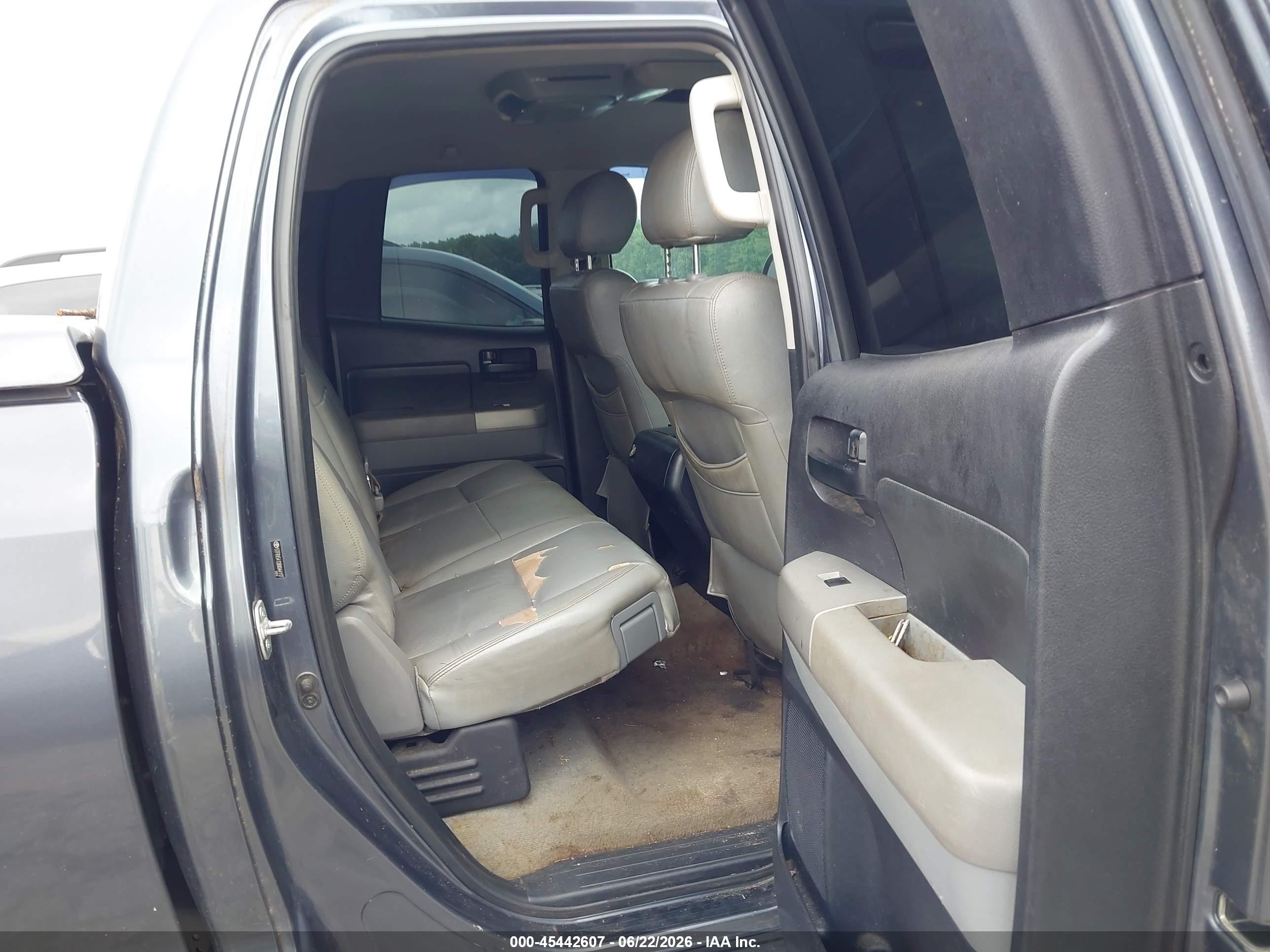 2008 Toyota Tundra Sr5 5.7l V8 Gray vin: 5TFRV54138X044117