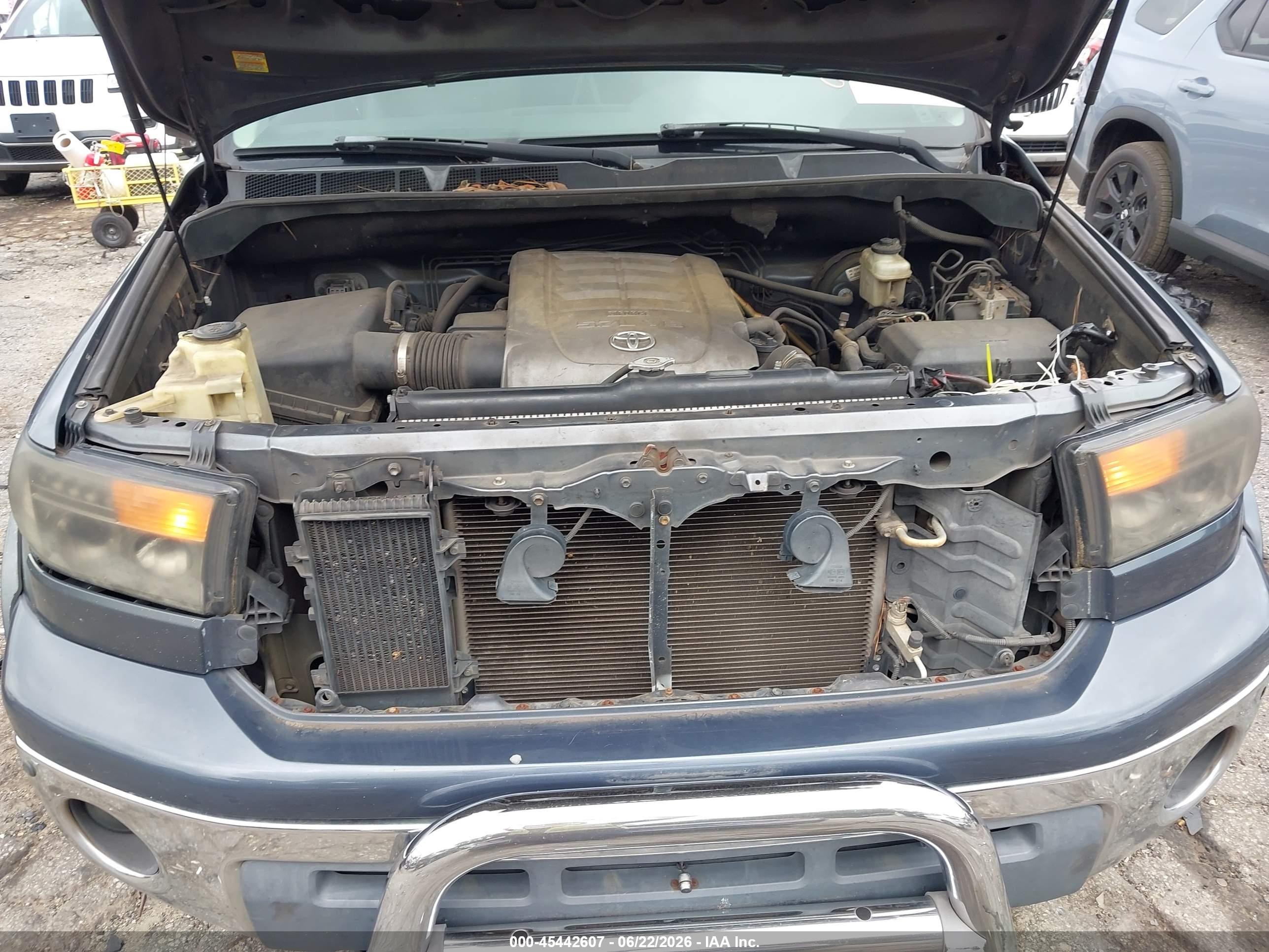 2008 Toyota Tundra Sr5 5.7l V8 Gray vin: 5TFRV54138X044117