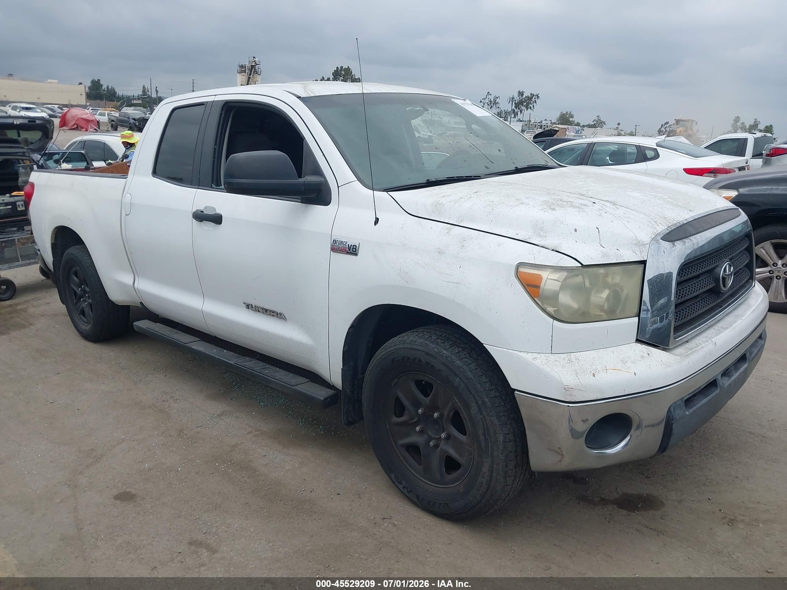 2008 Toyota Tundra Base 5.7l V8 White vin: 5TFRV54138X050628