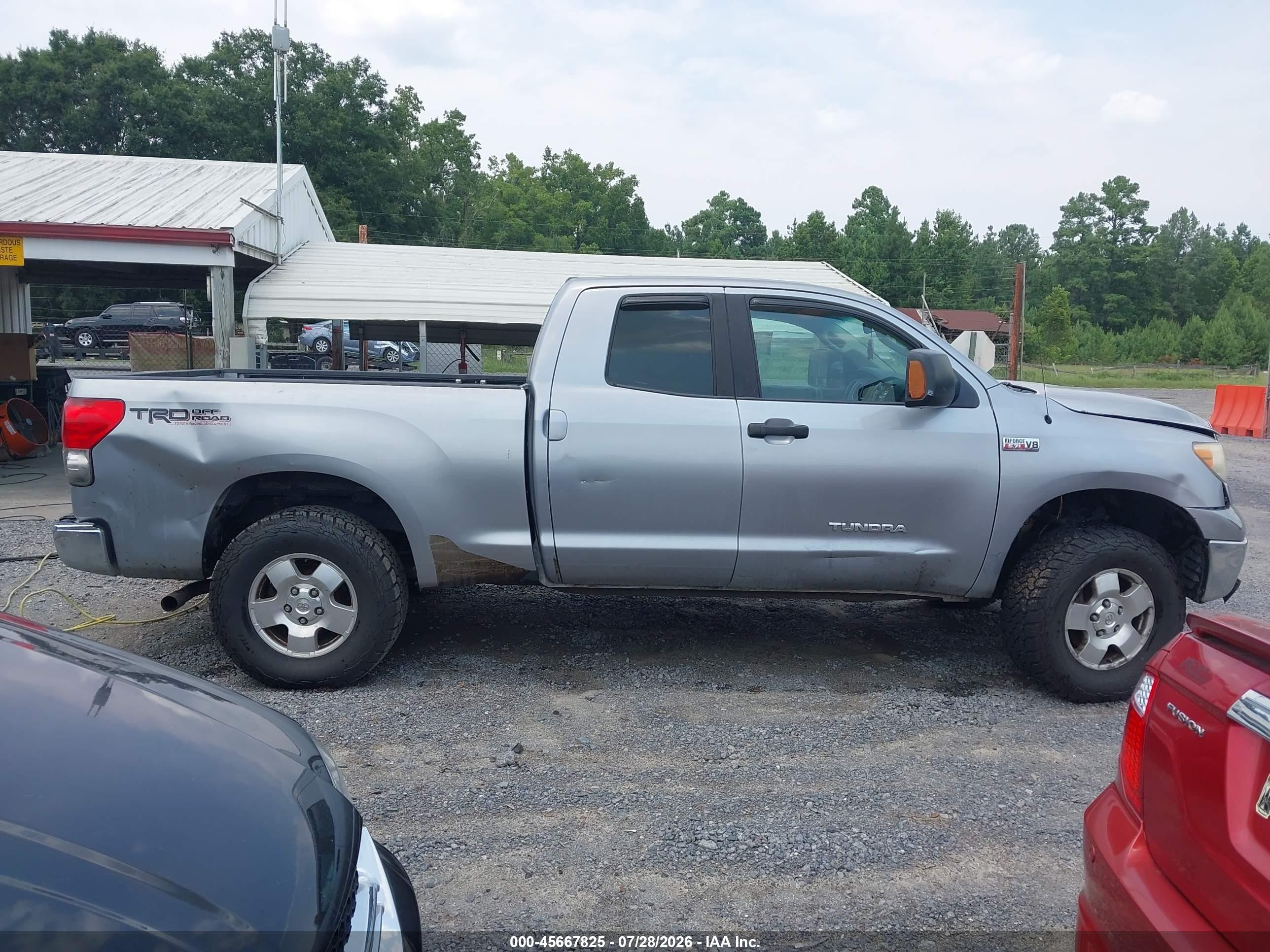 2008 Toyota Tundra Sr5 5.7l V8 Silver vin: 5TFRV54138X068739