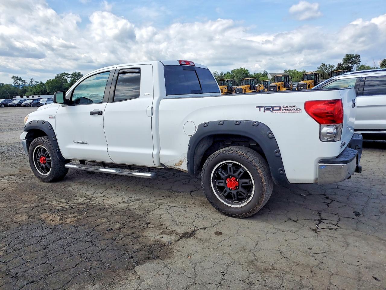 2009 Toyota Tundra Sr5 White vin: 5TFRV54139X072369