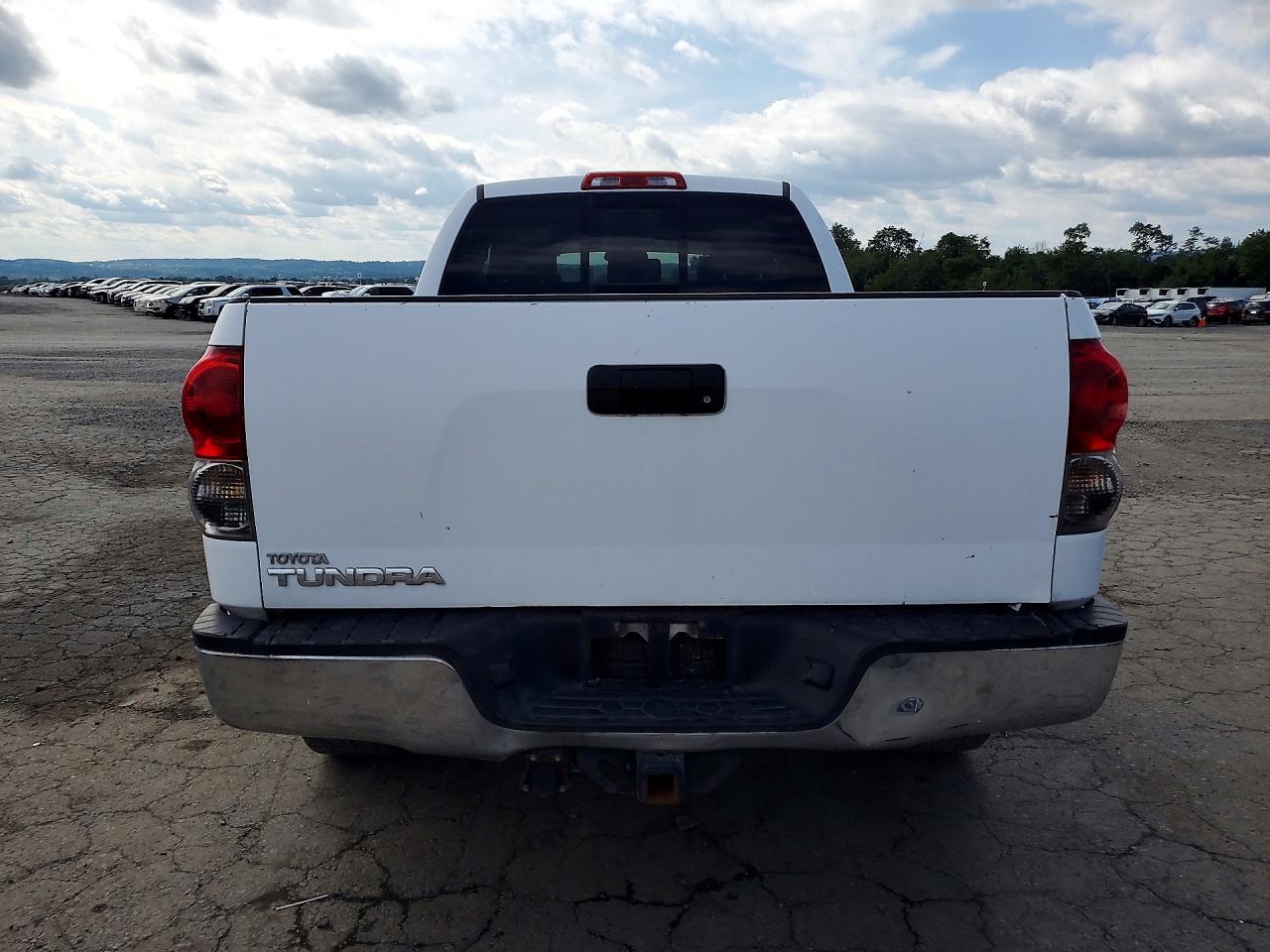 2009 Toyota Tundra Sr5 White vin: 5TFRV54139X072369