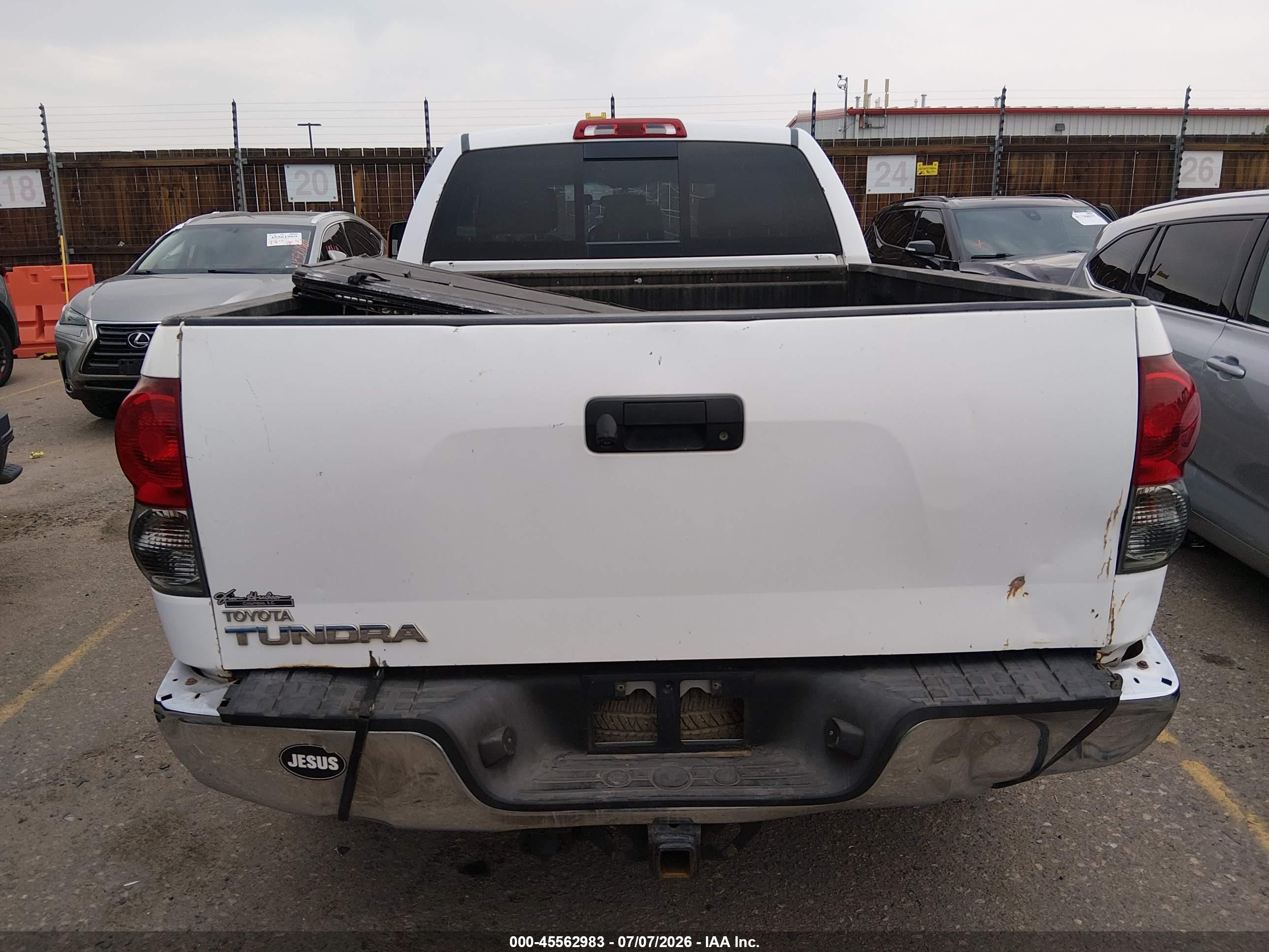 2007 Toyota Tundra Sr5 V8 White vin: 5TFRV54147X013974