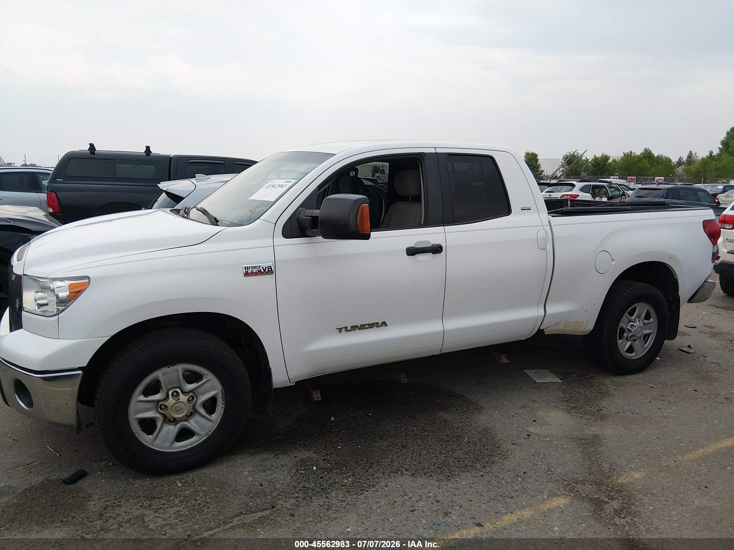 2007 Toyota Tundra Sr5 V8 White vin: 5TFRV54147X013974