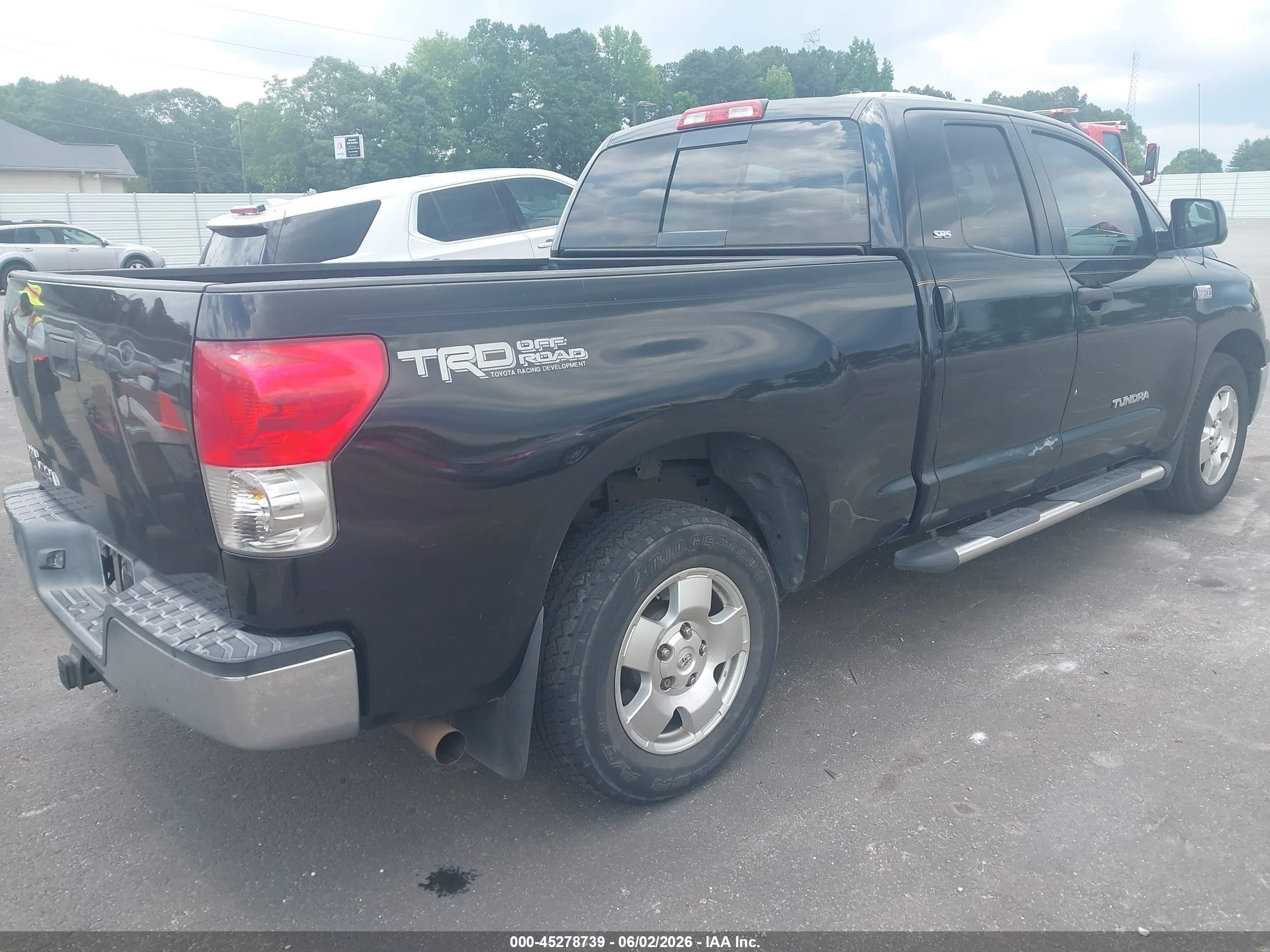 2008 Toyota Tundra Sr5 5.7l V8 Черный vin: 5TFRV54148X041162