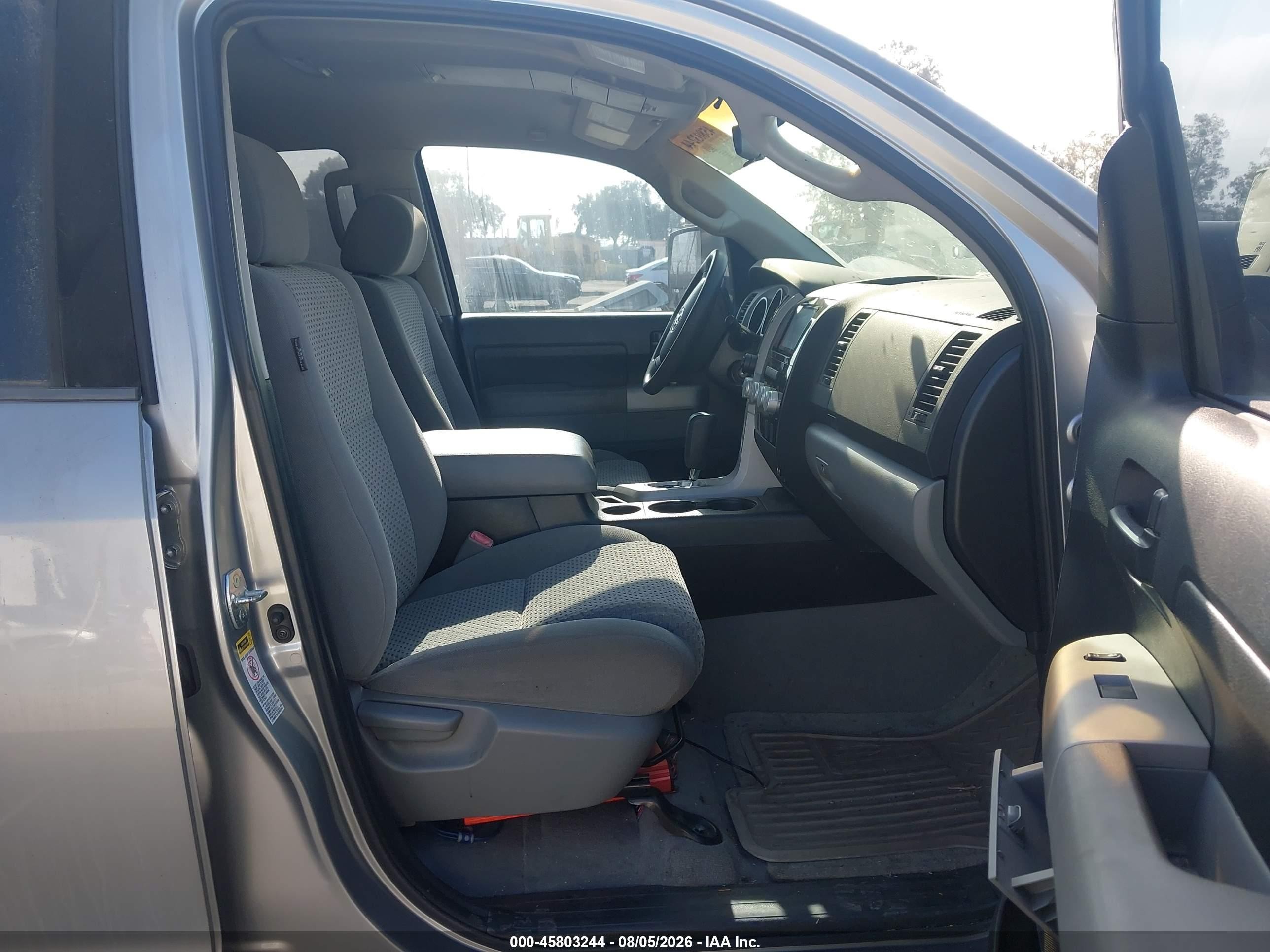 2007 Toyota Tundra Sr5 V8 Silver vin: 5TFRV54157X012624