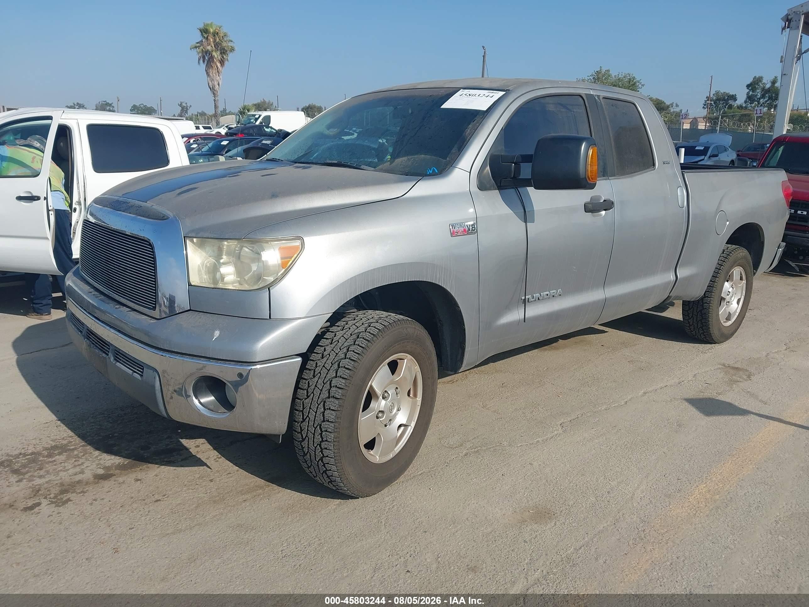2007 Toyota Tundra Sr5 V8 Silver vin: 5TFRV54157X012624
