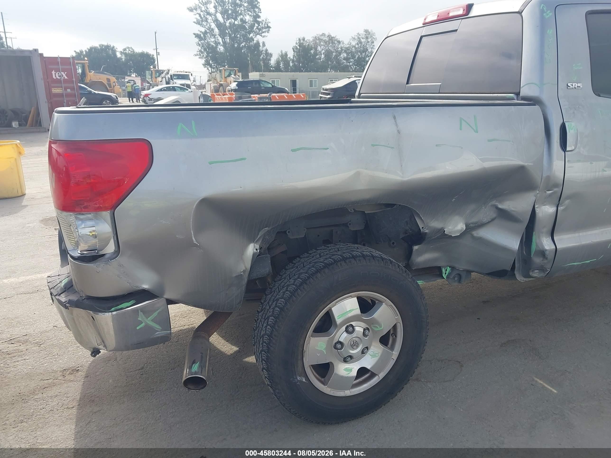 2007 Toyota Tundra Sr5 V8 Silver vin: 5TFRV54157X012624